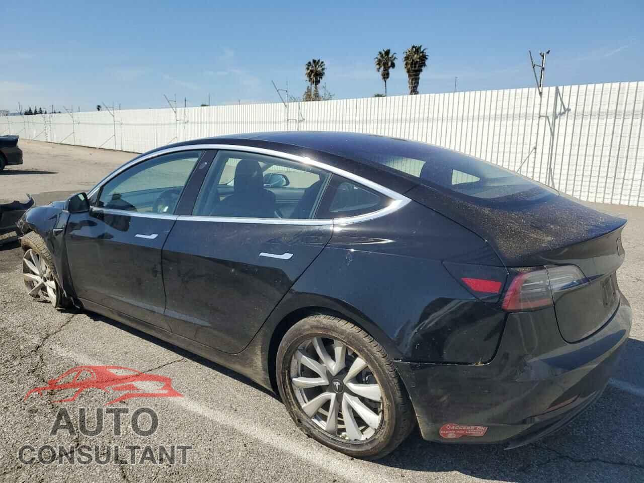 TESLA MODEL 3 2018 - 5YJ3E1EA1JF011954