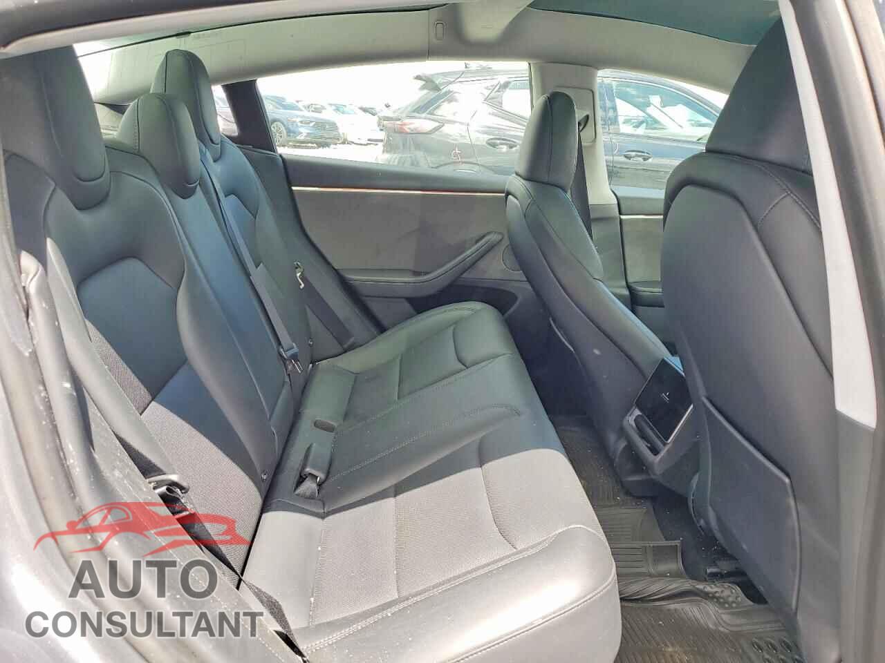 TESLA MODEL 3 2025 - 5YJ3E1EA1SF976959