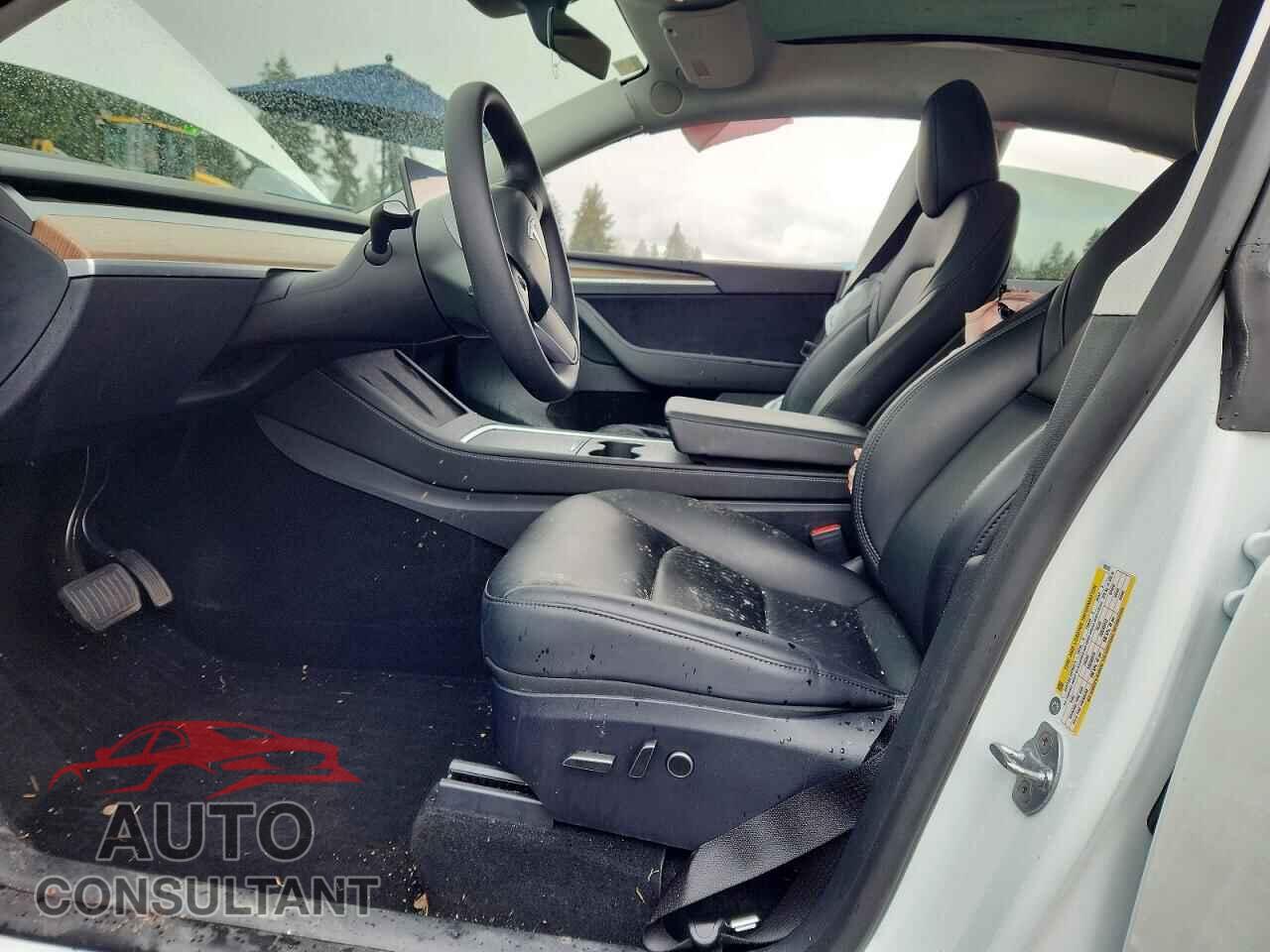 TESLA MODEL Y 2024 - 7SAYGDEE4RF190459