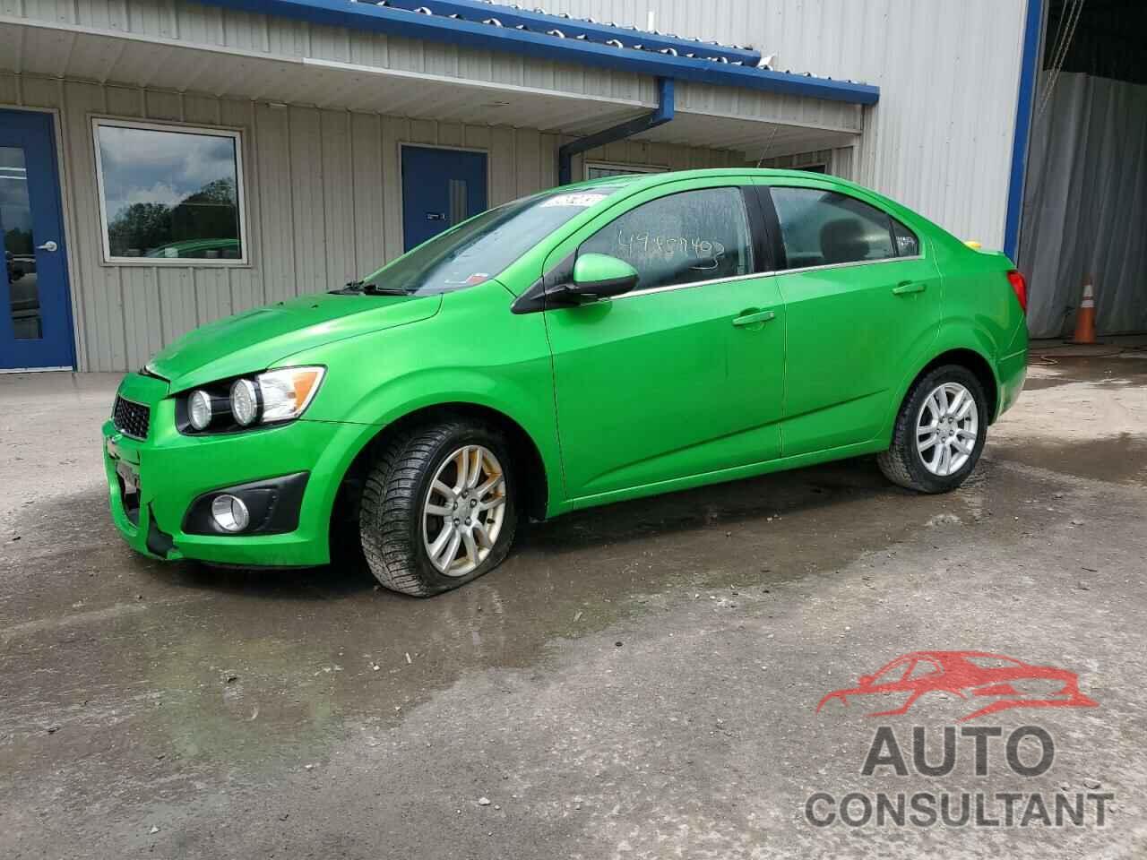 CHEVROLET SONIC 2015 - 1G1JC5SH2F4158846