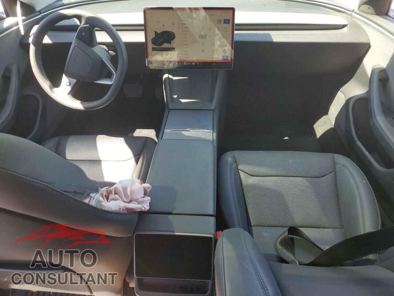 TESLA MODEL 3 2024 - 5YJ3E1EA3RF862424