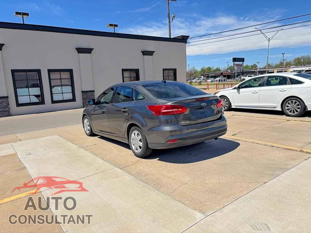 FORD FOCUS 2016 - 1FADP3E29GL293372