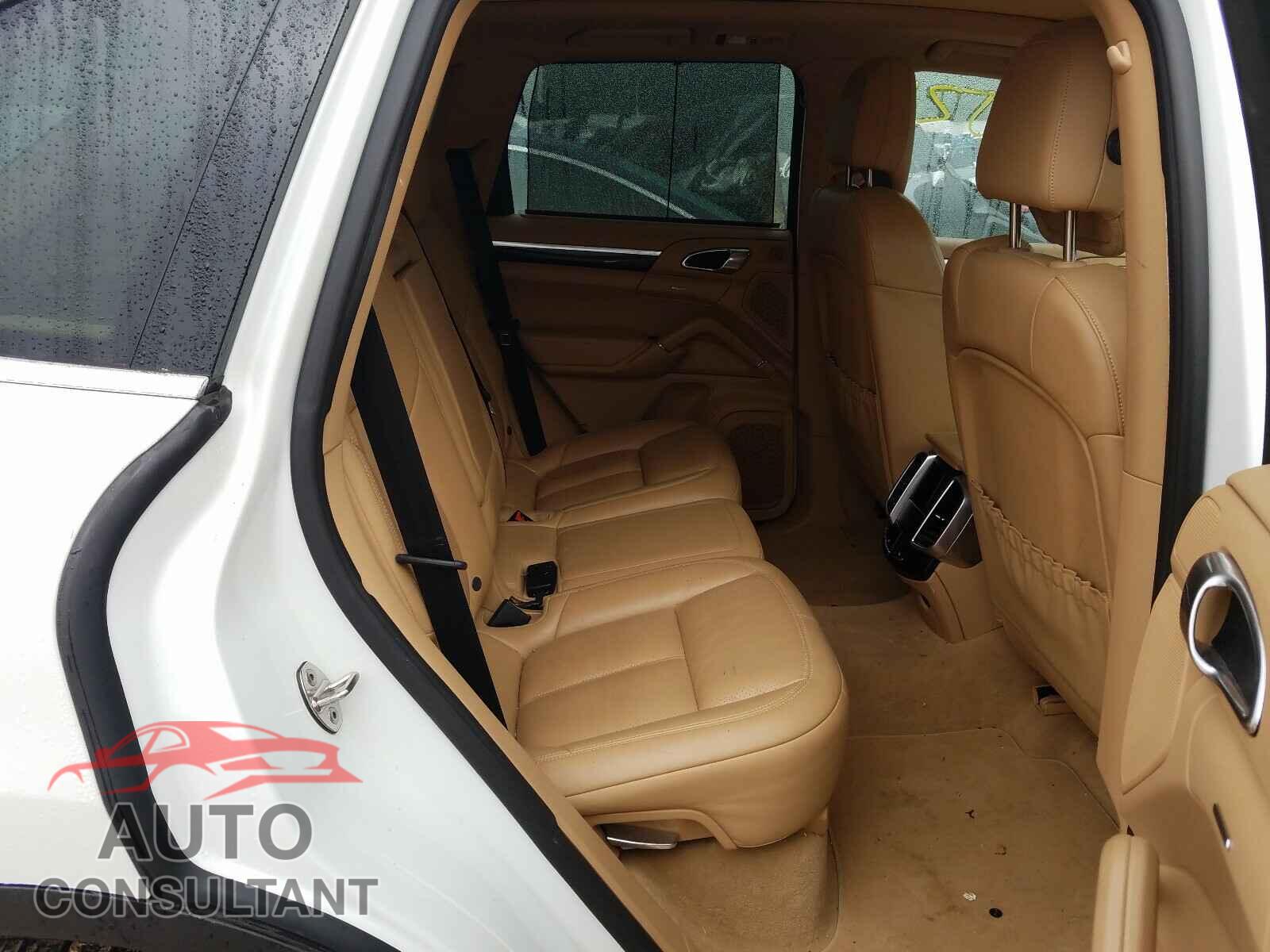 PORSCHE CAYENNE 2017 - WP1AB2A20HLA51937
