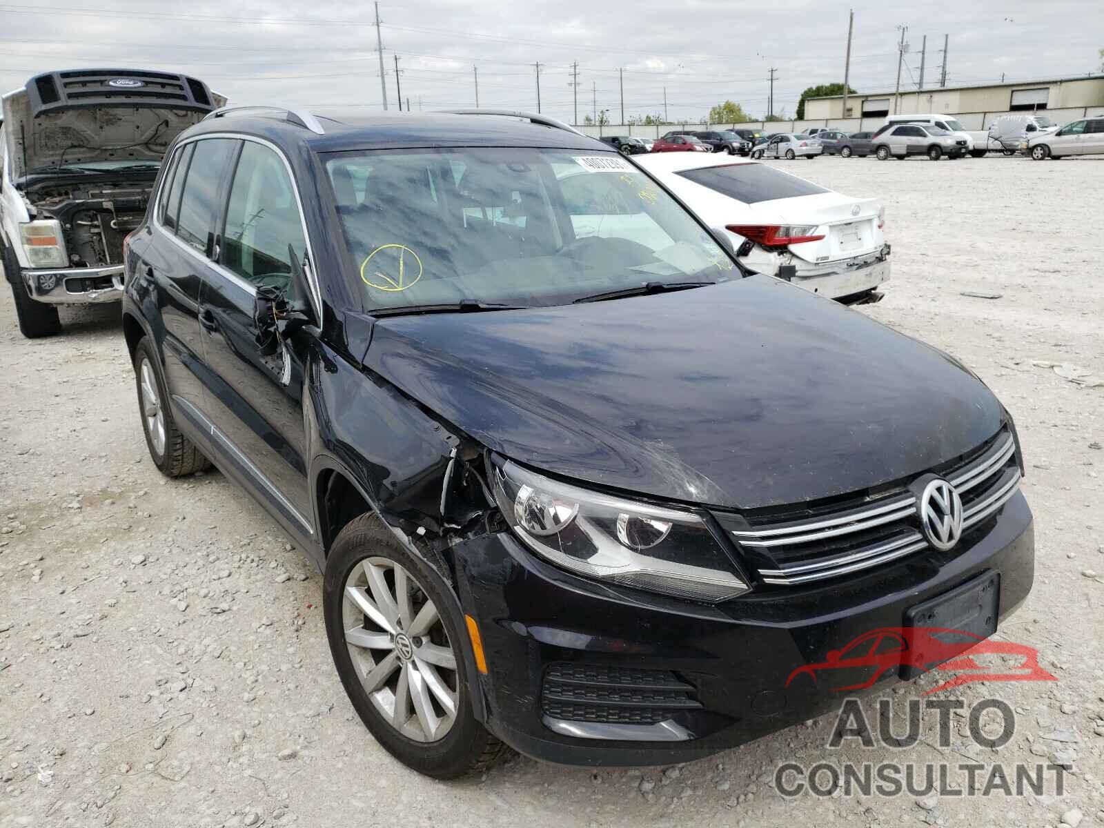 VOLKSWAGEN TIGUAN 2017 - WVGRV7AX3HK002088
