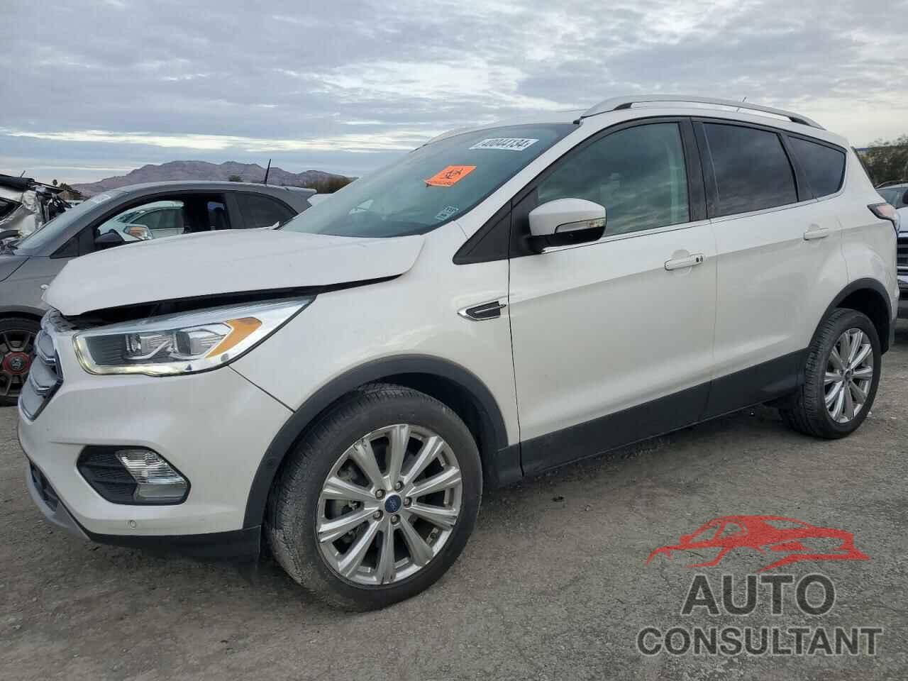 FORD ESCAPE 2017 - 1FMCU0J98HUD42455