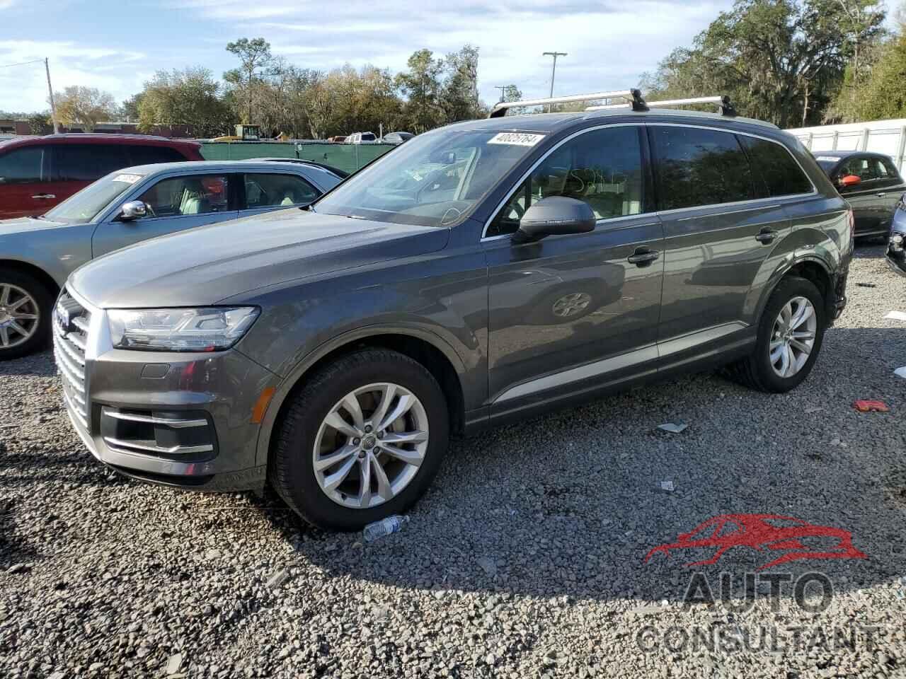 AUDI Q7 2019 - WA1LHAF73KD019311