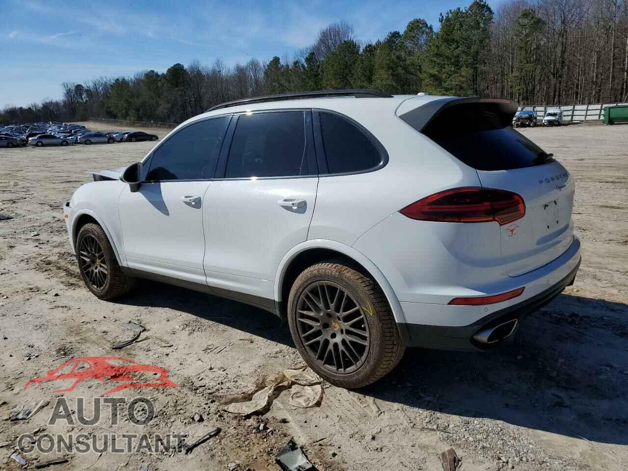 PORSCHE CAYENNE 2018 - WP1AA2A28JKA00815