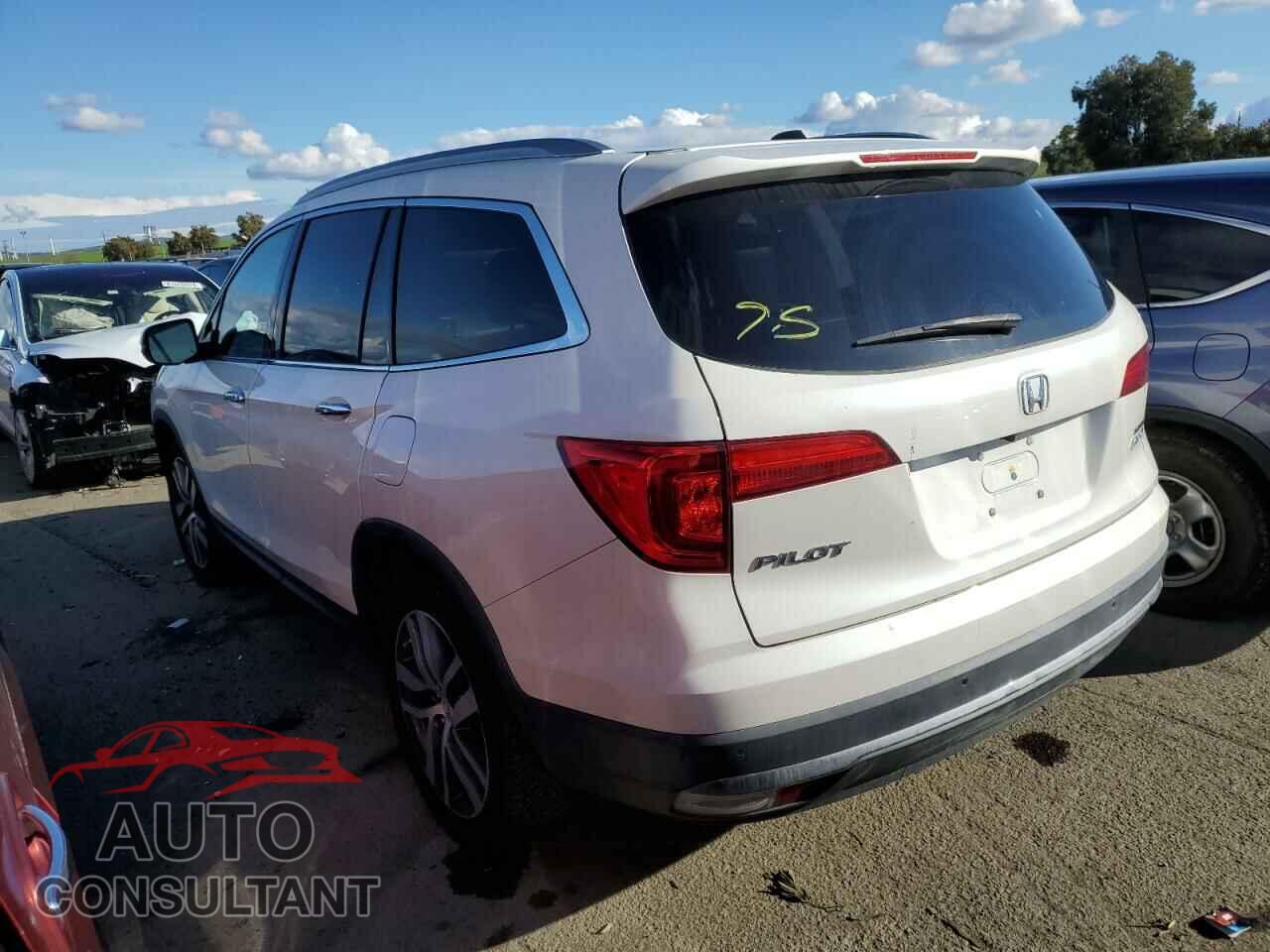 HONDA PILOT 2017 - 5FNYF6H98HB017956