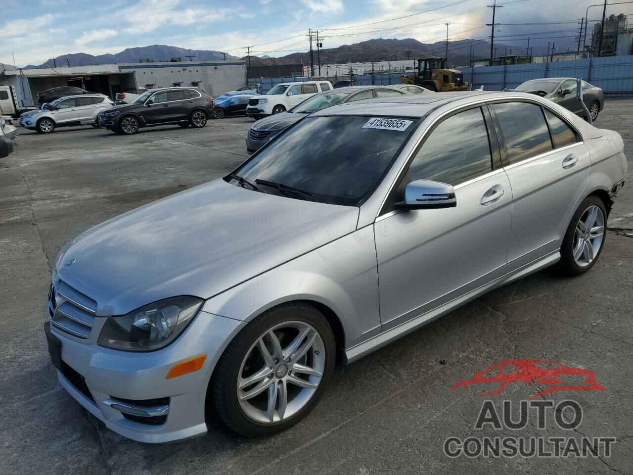 MERCEDES-BENZ C-CLASS 2012 - WDDGF8BB3CR207501