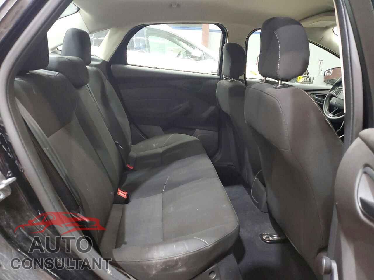FORD FOCUS 2016 - 1FADP3E26GL287464