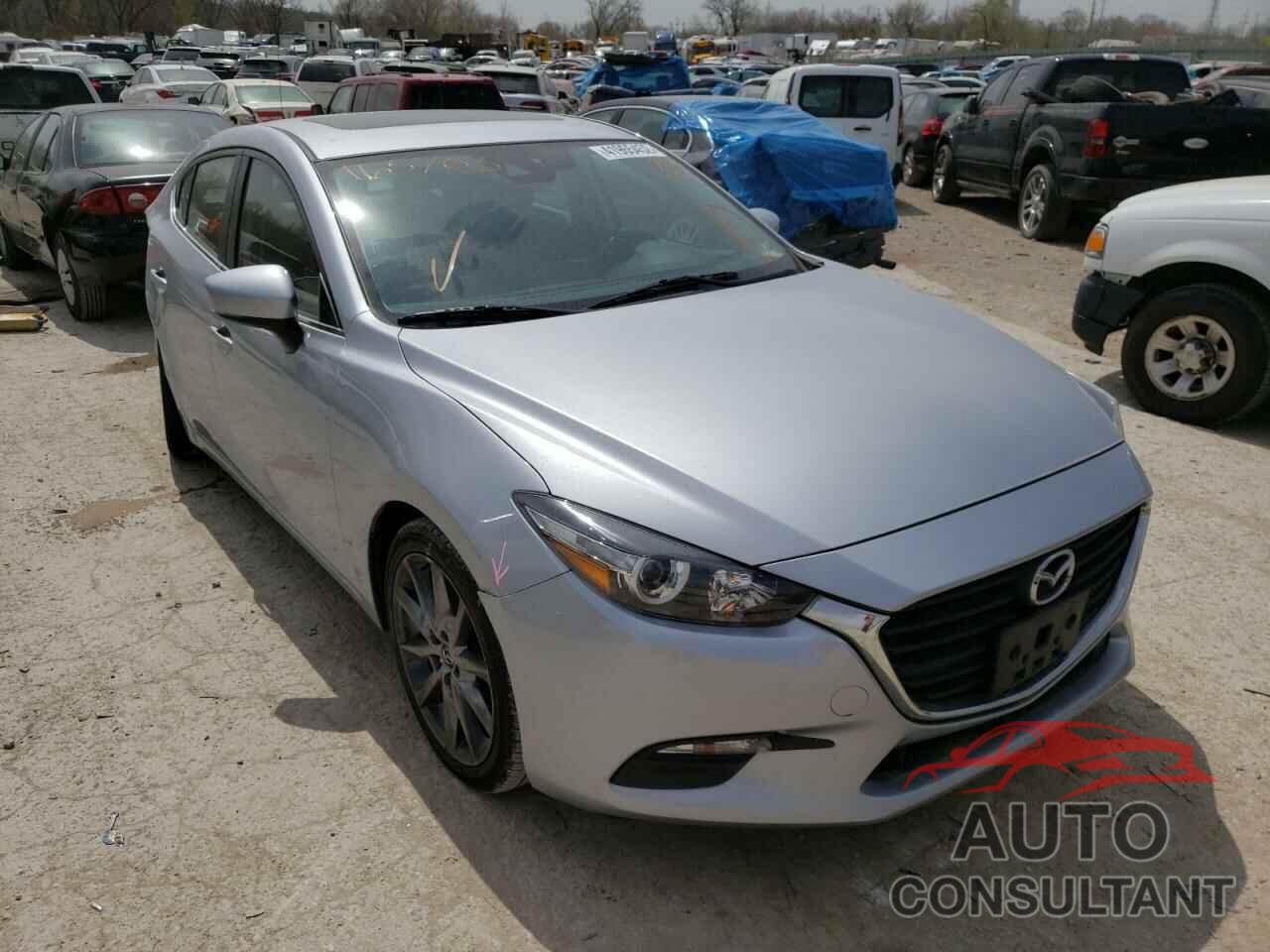 MAZDA 3 2018 - 3MZBN1V33JM165703