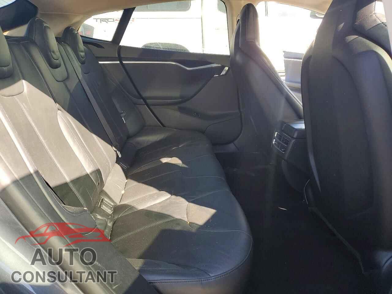 TESLA MODEL S 2013 - 5YJSA1CN9DFP15689
