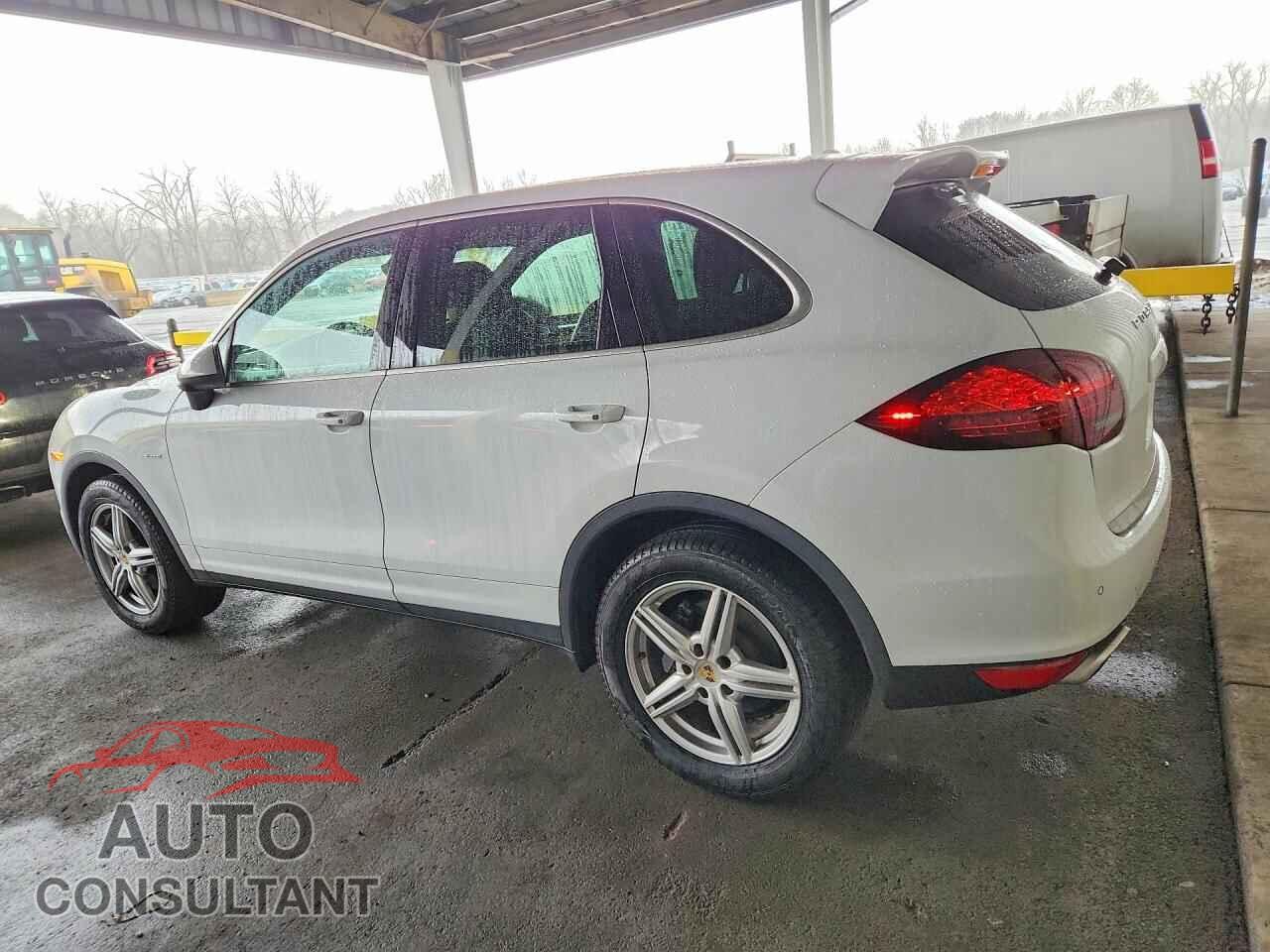 PORSCHE CAYENNE 2014 - WP1AF2A28ELA44556