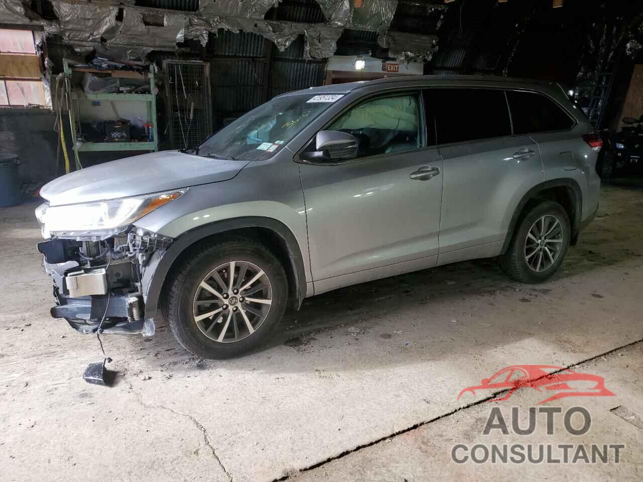 TOYOTA HIGHLANDER 2018 - 5TDJZRFH6JS496609