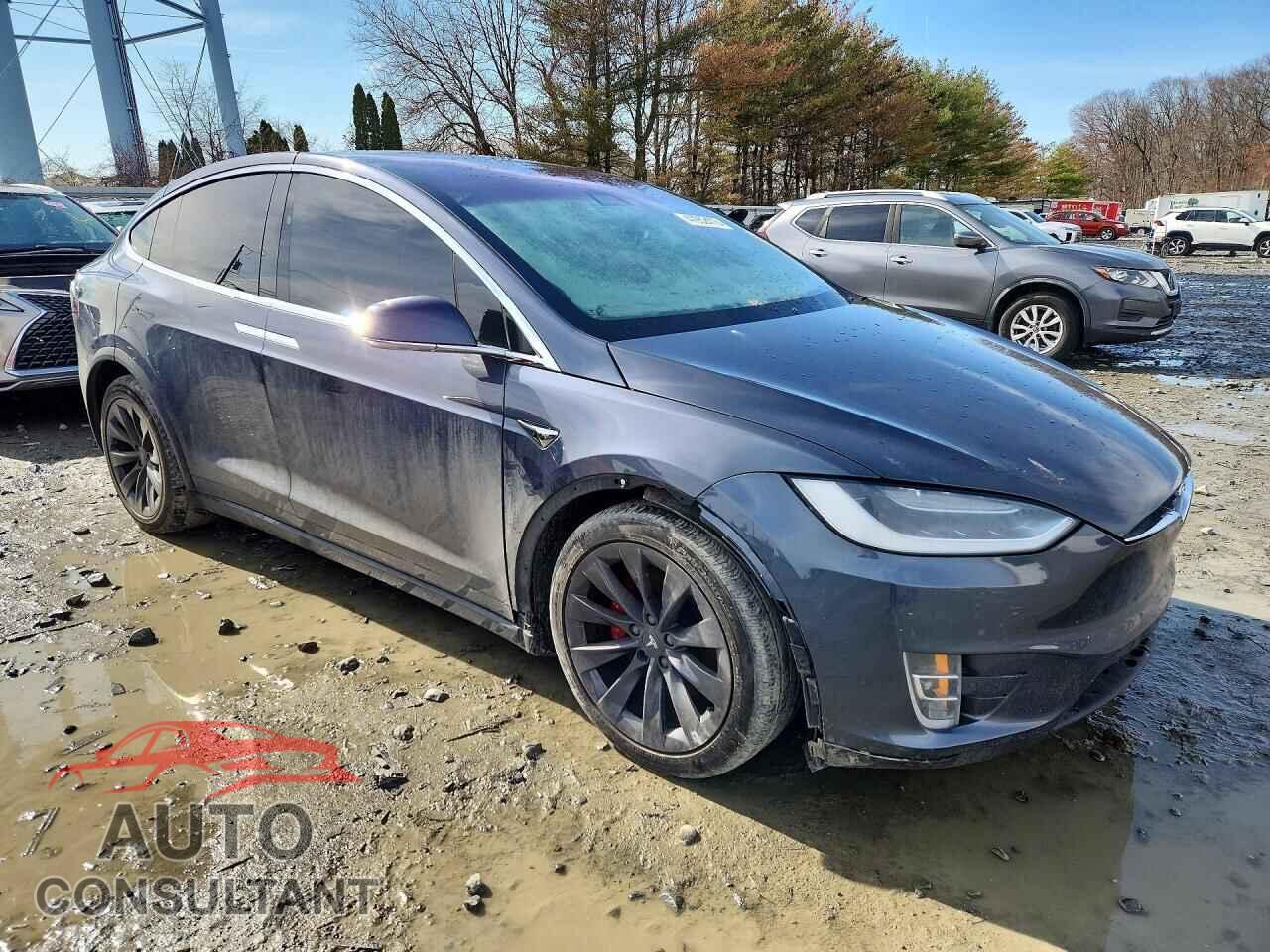 TESLA MODEL X 2017 - 5YJXCBE43HF076001
