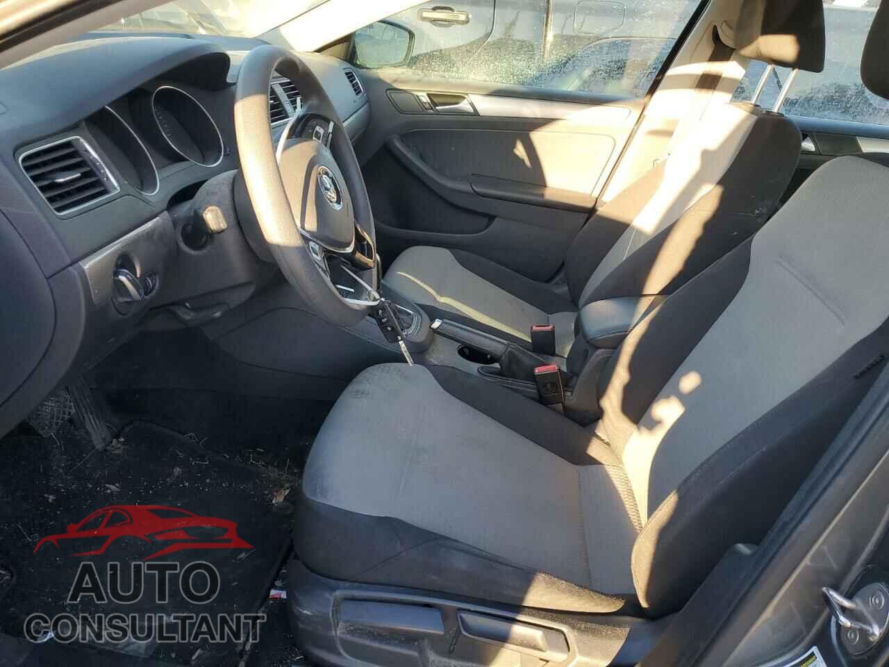 VOLKSWAGEN JETTA 2017 - 3VW2B7AJ8HM377460