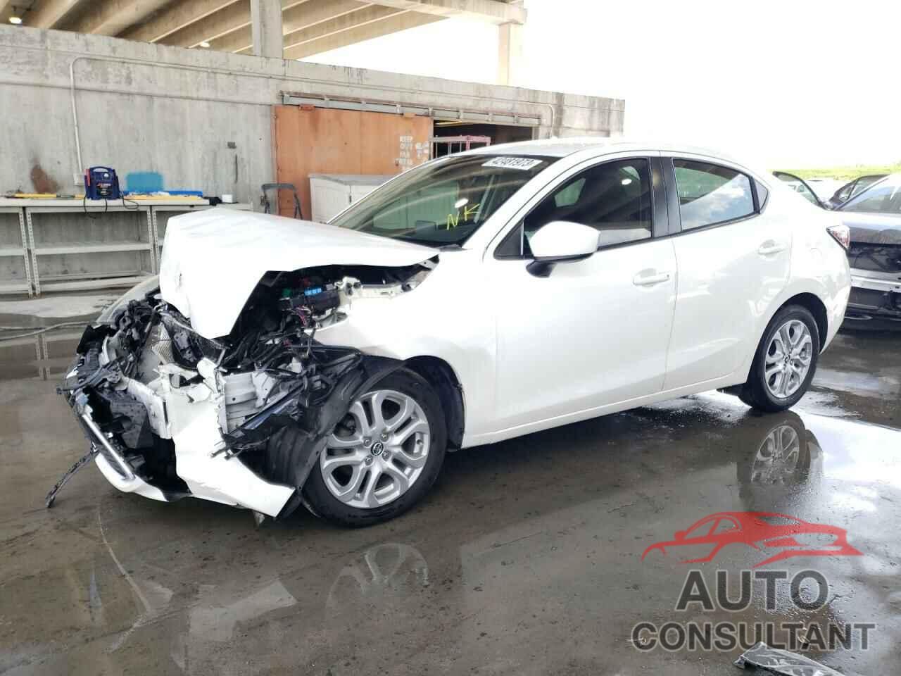 TOYOTA YARIS 2018 - 3MYDLBYV0JY304927