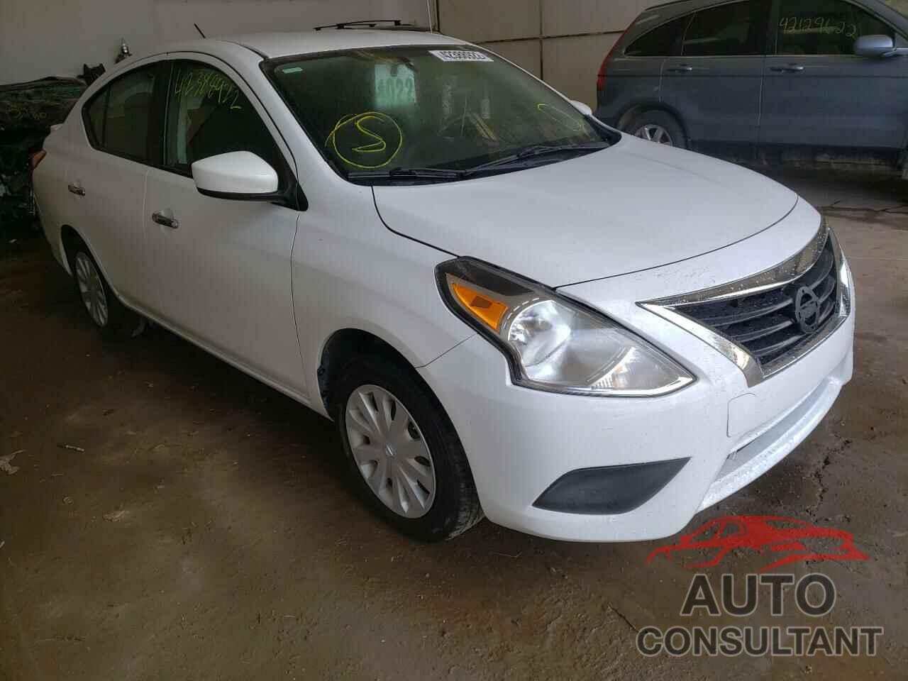 NISSAN VERSA 2018 - 3N1CN7AP1JL845966