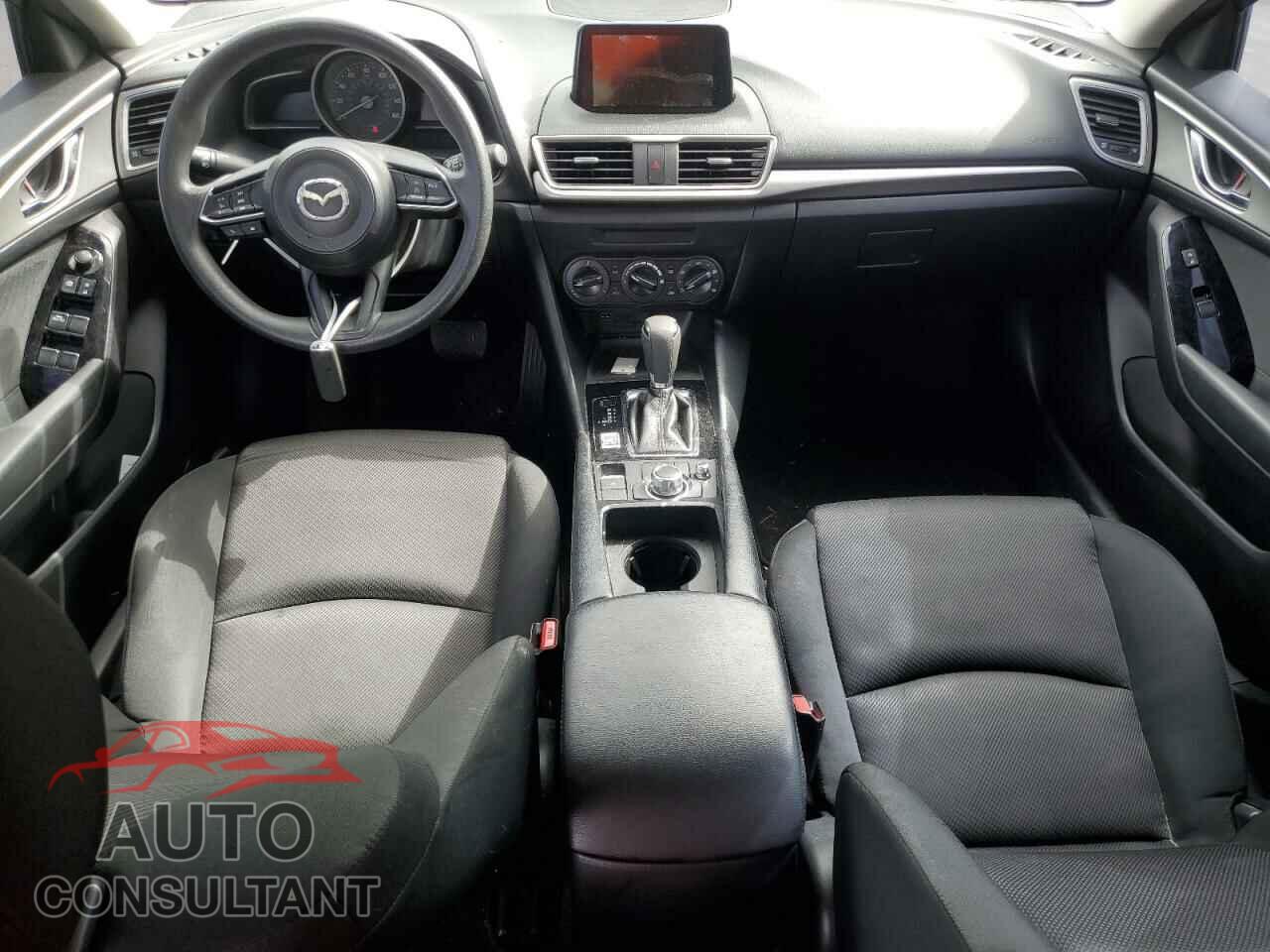 MAZDA 3 2018 - 3MZBN1U72JM170900