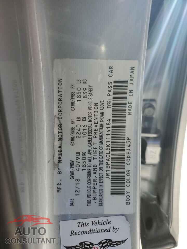 MAZDA 3 2019 - JM1BPACL5K1114184