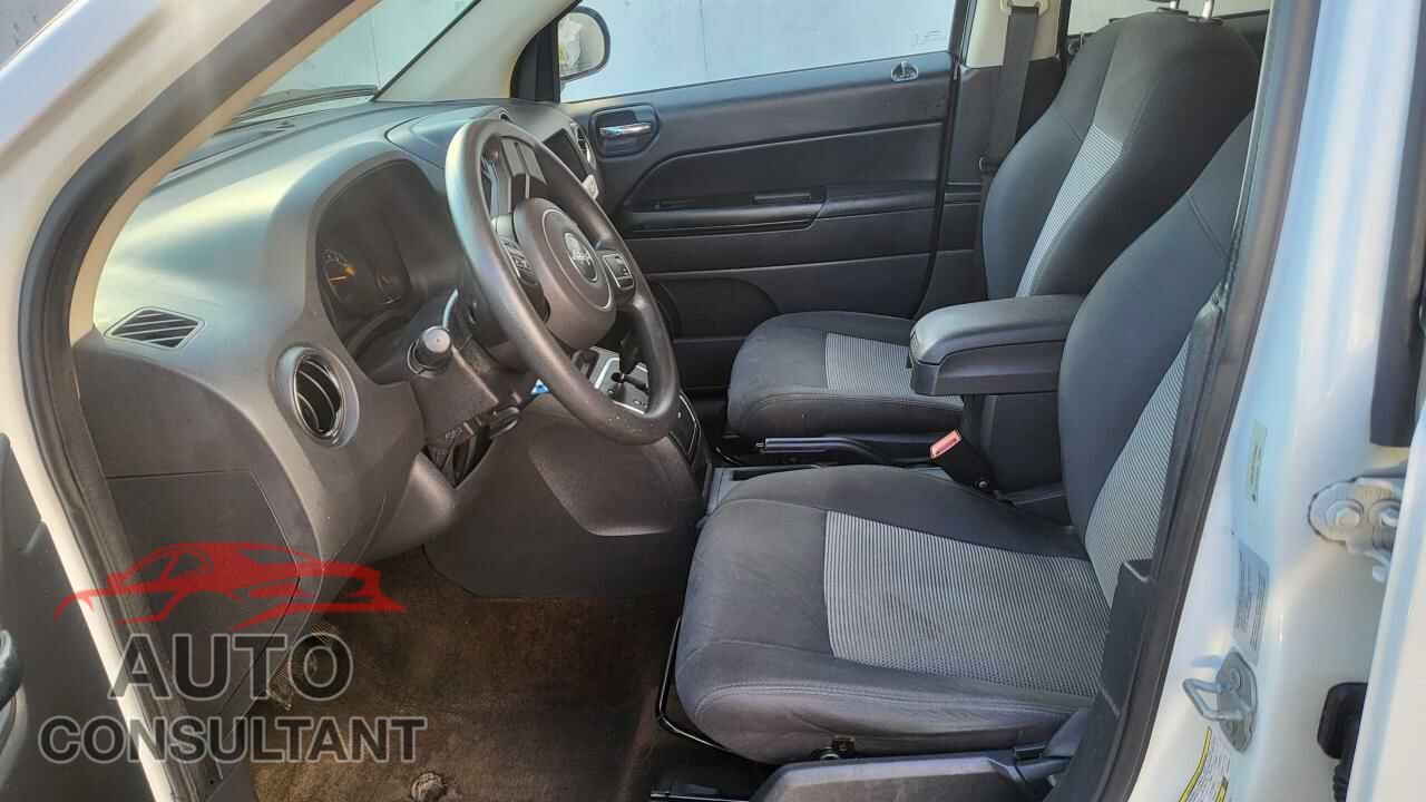 JEEP COMPASS 2016 - 1C4NJCBA1GD559621