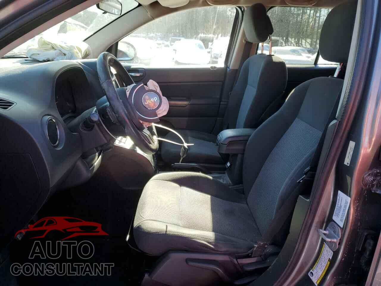 JEEP COMPASS 2011 - 1J4NF1FB8BD215327