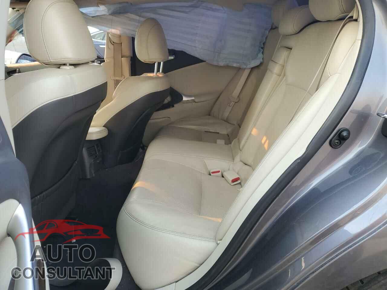 LEXUS IS 2012 - JTHBF5C27C5180035