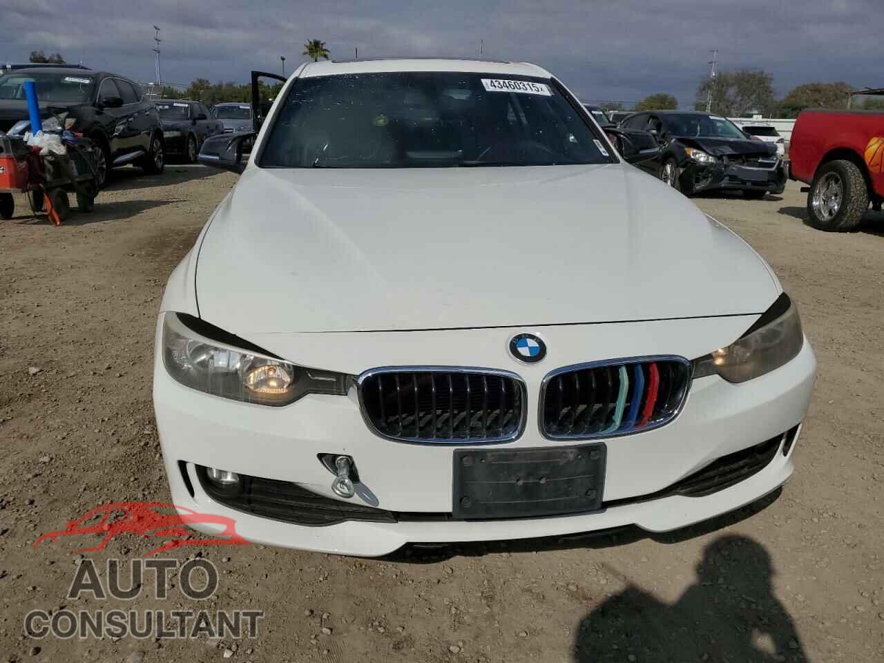 BMW 3 SERIES 2012 - WBA3C1C59CF432425