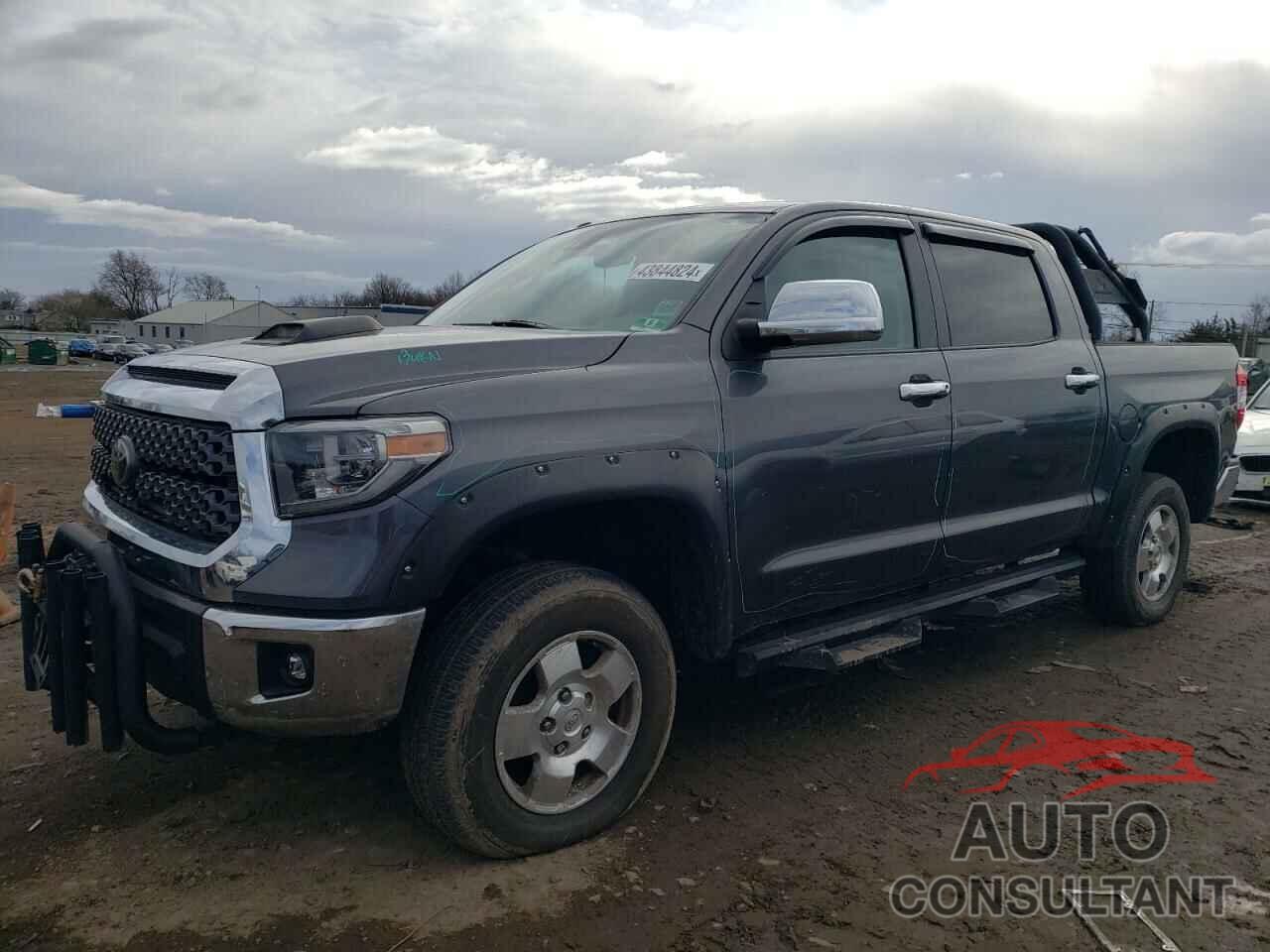 TOYOTA TUNDRA 2018 - 5TFDY5F16JX743455