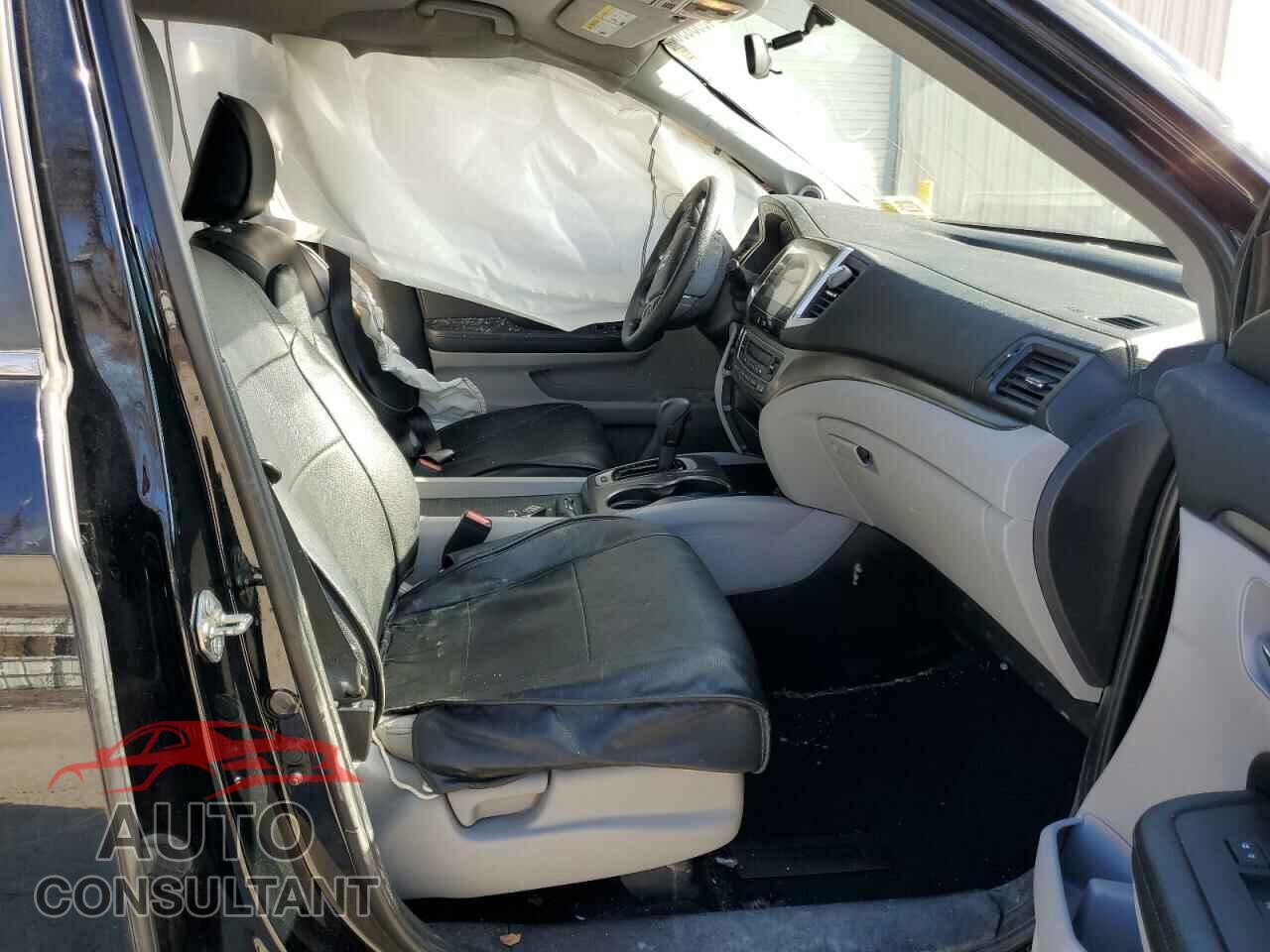 HONDA PILOT 2017 - 5FNYF6H34HB049217