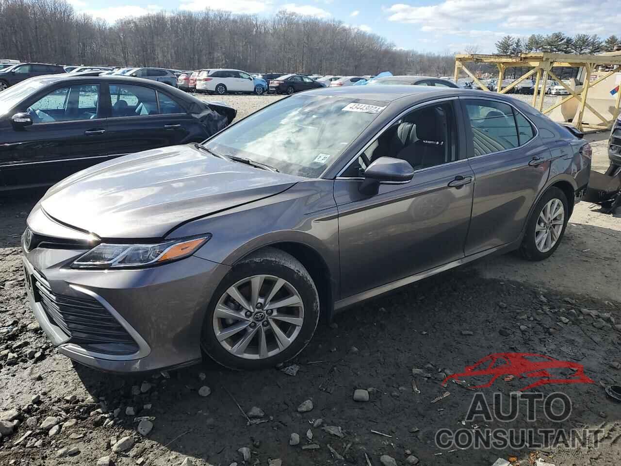 TOYOTA CAMRY 2022 - 4T1R11BK1NU070921