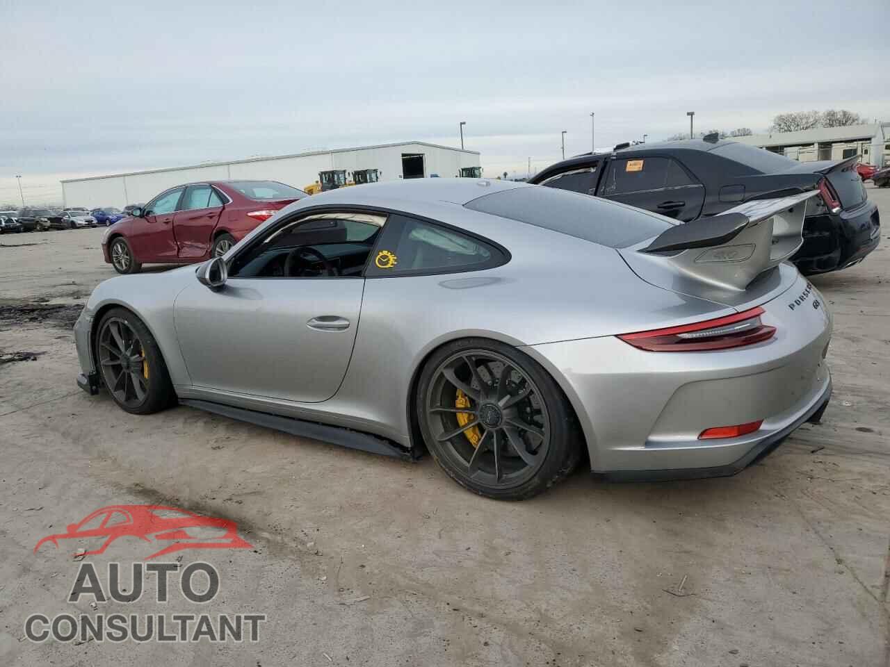 PORSCHE 911 2018 - WP0AC2A93JS174462