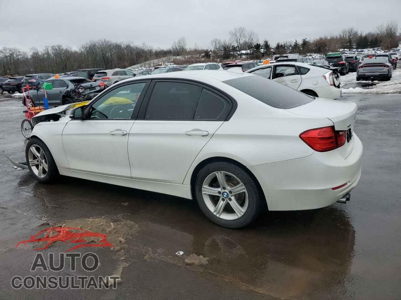 BMW 3 SERIES 2013 - WBA3B5C5XDF593068