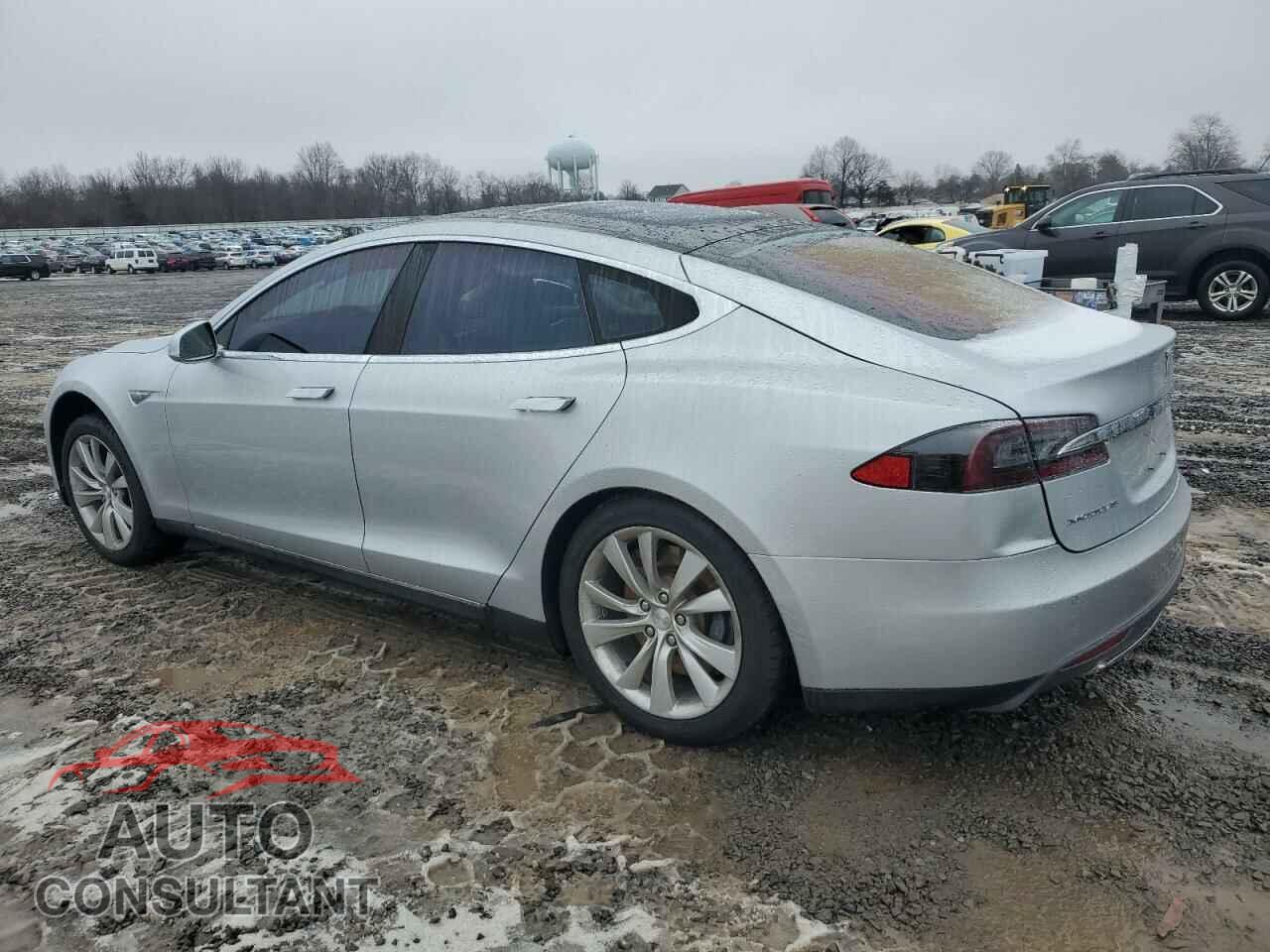 TESLA MODEL S 2014 - 5YJSA1H11EFP43557