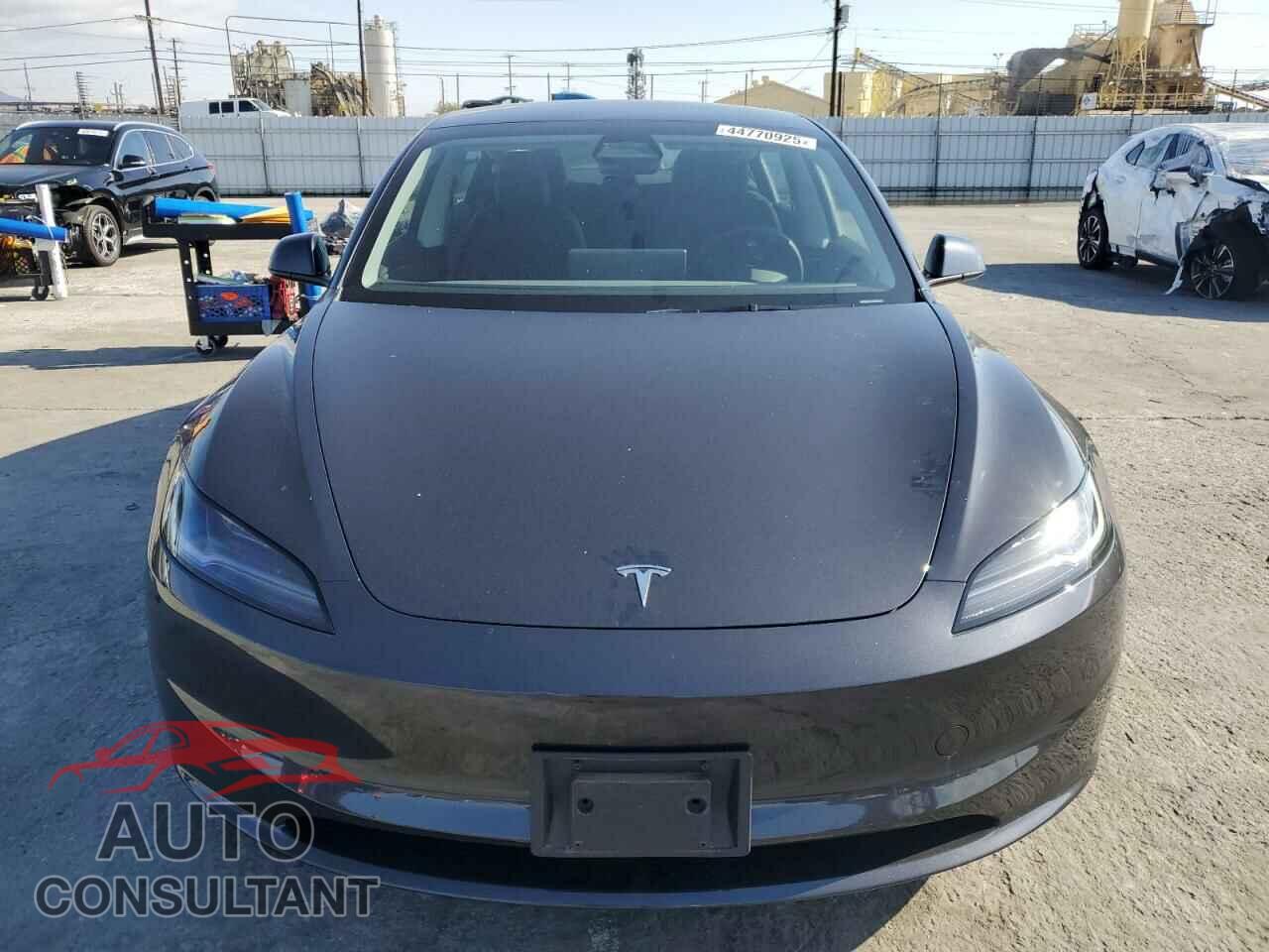 TESLA MODEL 3 2024 - 5YJ3E1EB7RF734082