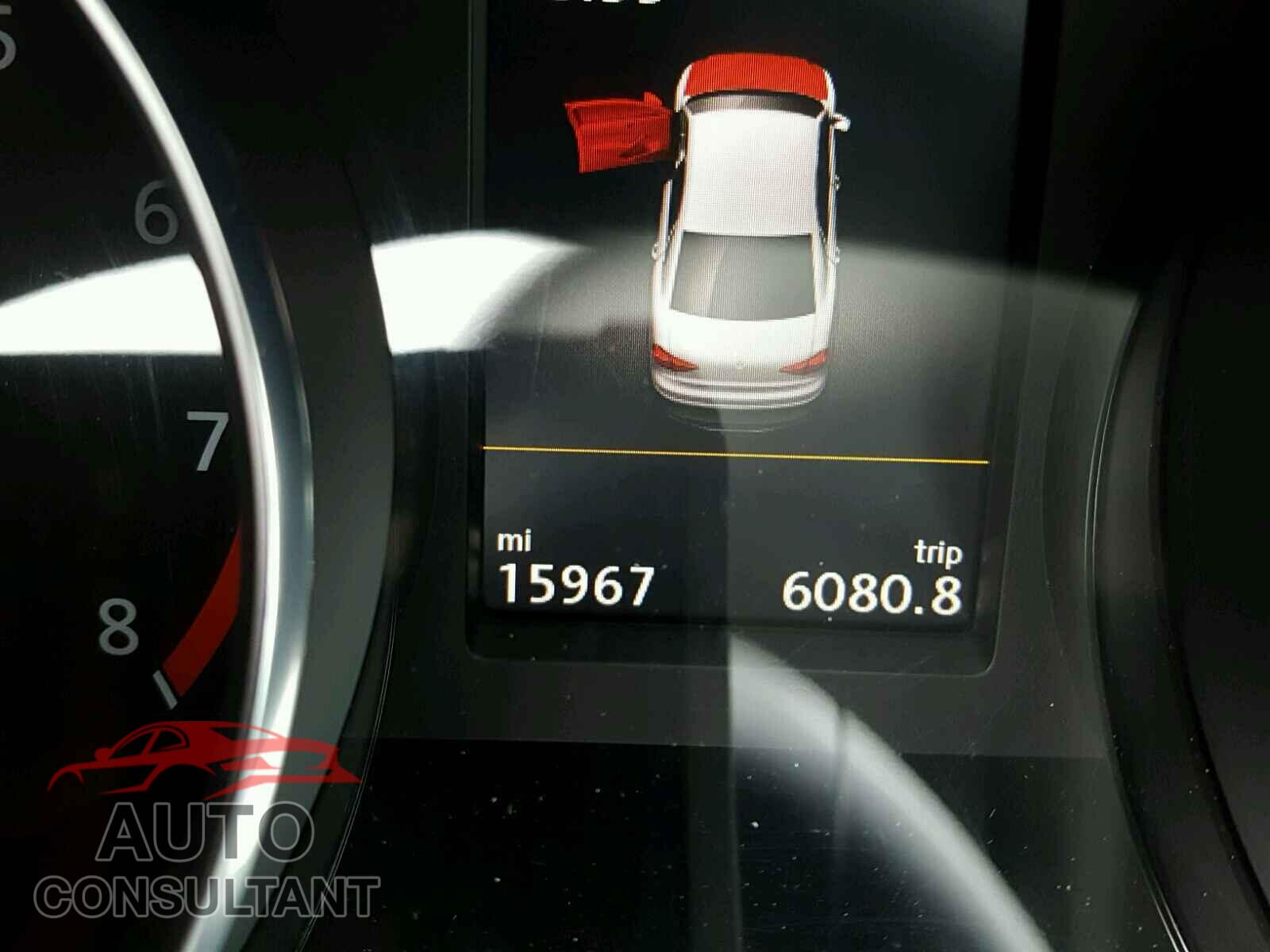 VOLKSWAGEN PASSAT 2017 - 1VWGT7A33HC041673