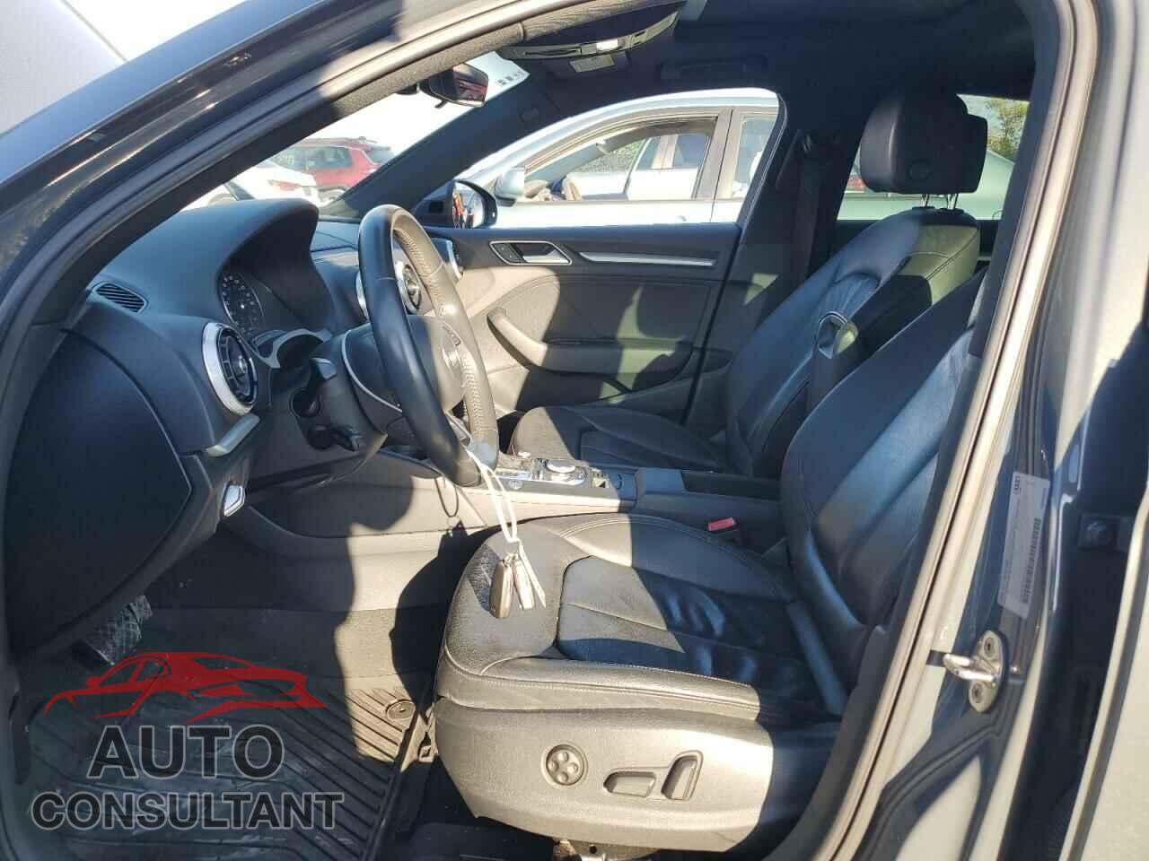 AUDI A3 2019 - WAUBEGFF9KA094811