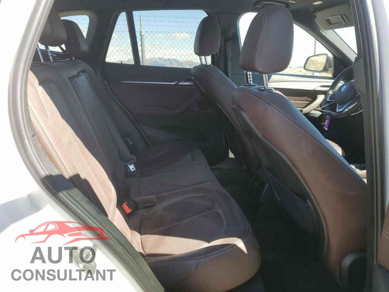 BMW X1 2017 - WBXHT3C32H5F84987