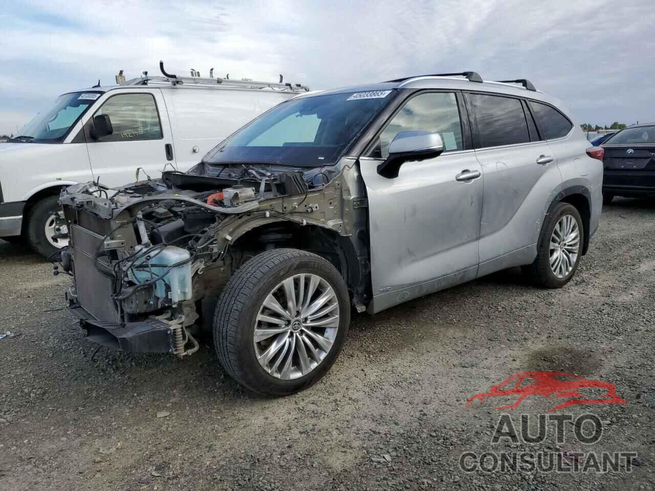 TOYOTA HIGHLANDER 2023 - 5TDEBRCH8PS119041