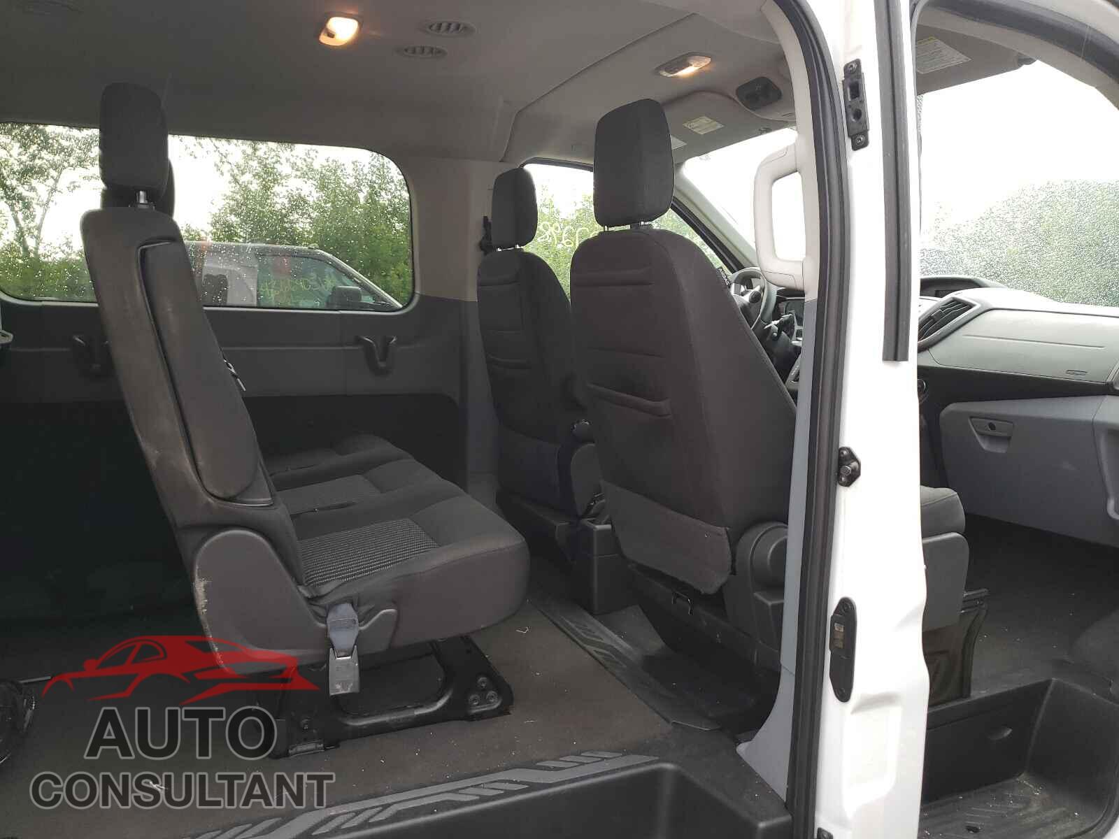 FORD TRANSIT CO 2018 - 1FBZX2YM8JKB05983