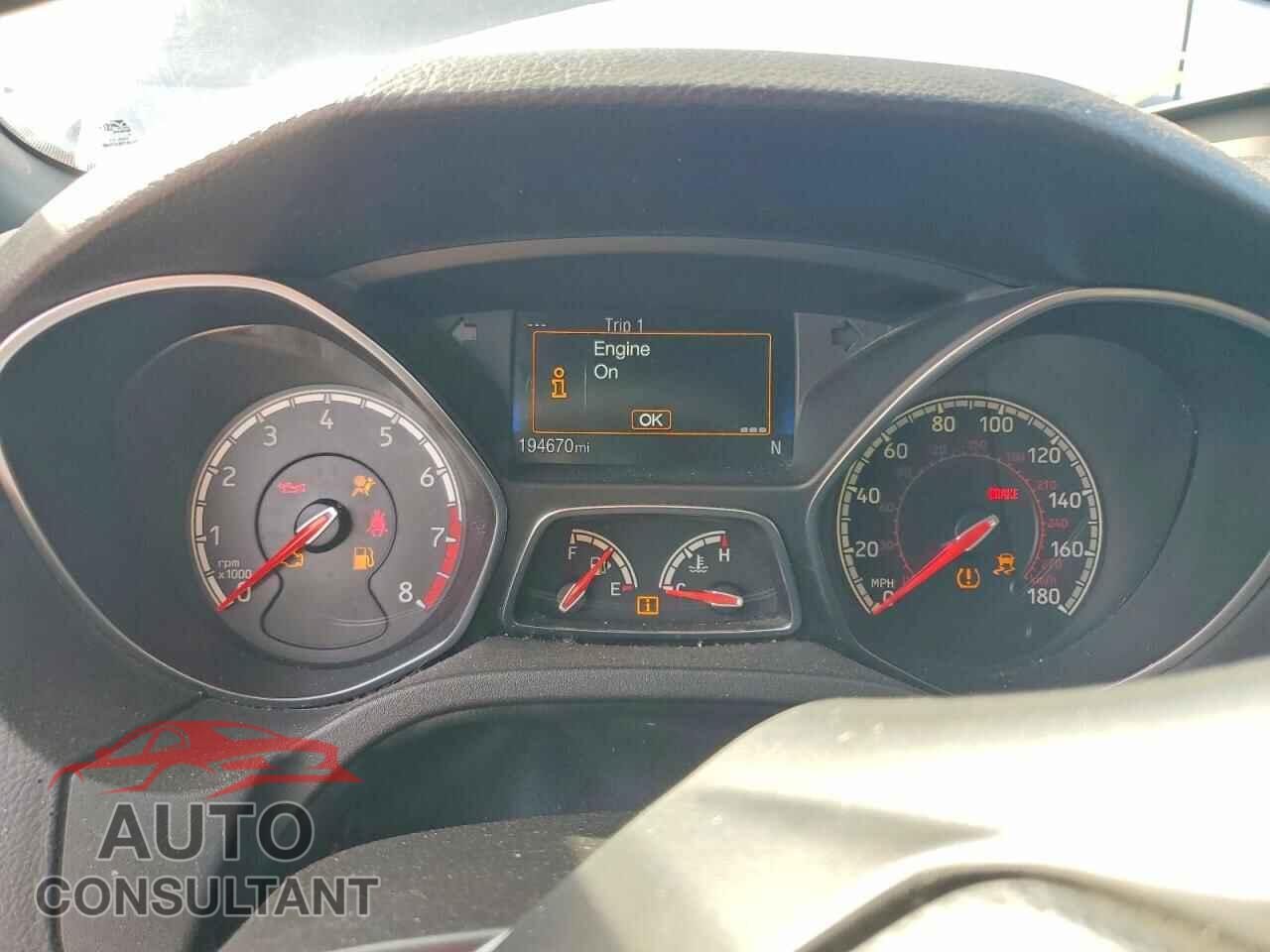 FORD FOCUS 2017 - 1FADP3L95HL213700
