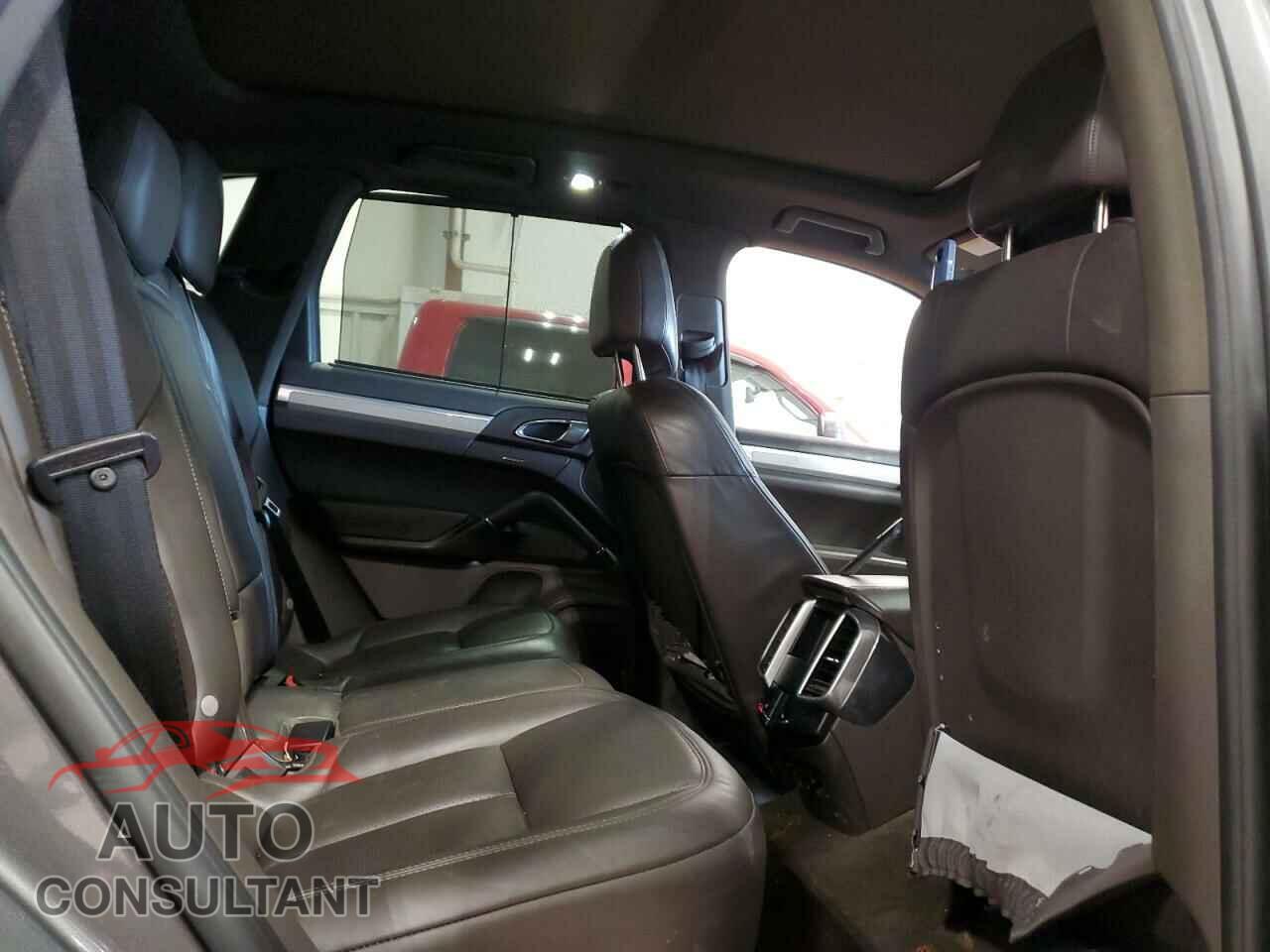 PORSCHE CAYENNE 2016 - WP1AA2A2XGKA37471