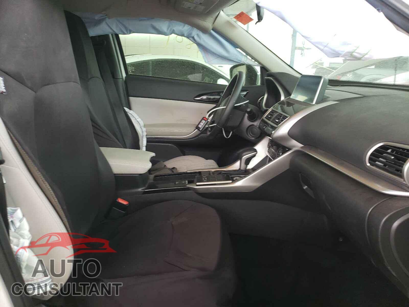 MITSUBISHI ECLIPSE 2019 - JA4AT5AA4KZ022897