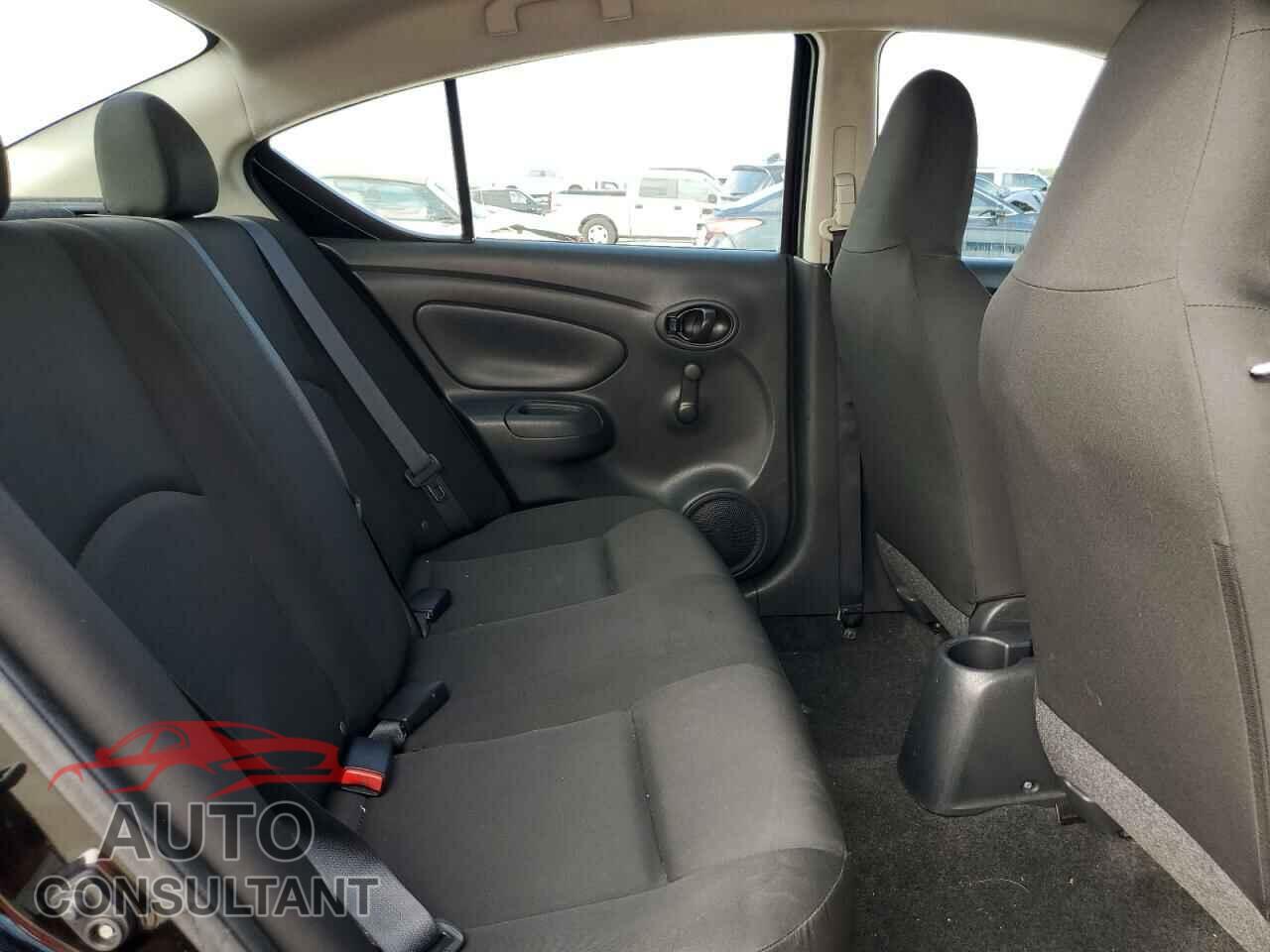 NISSAN VERSA 2017 - 3N1CN7AP1HL855228