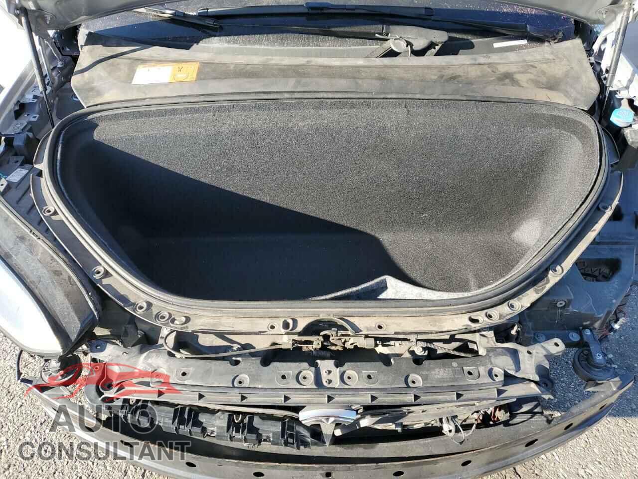 TESLA MODEL X 2017 - 5YJXCAE27HF044791