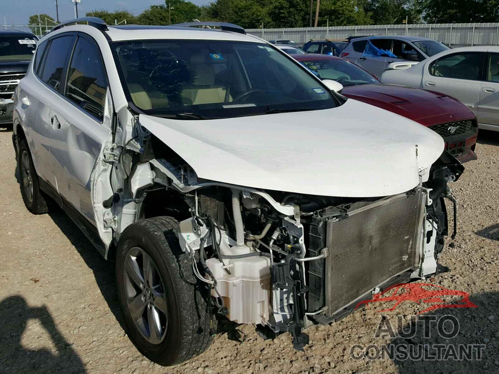 TOYOTA RAV4 XLE 2015 - 2T3WFREV9FW146466