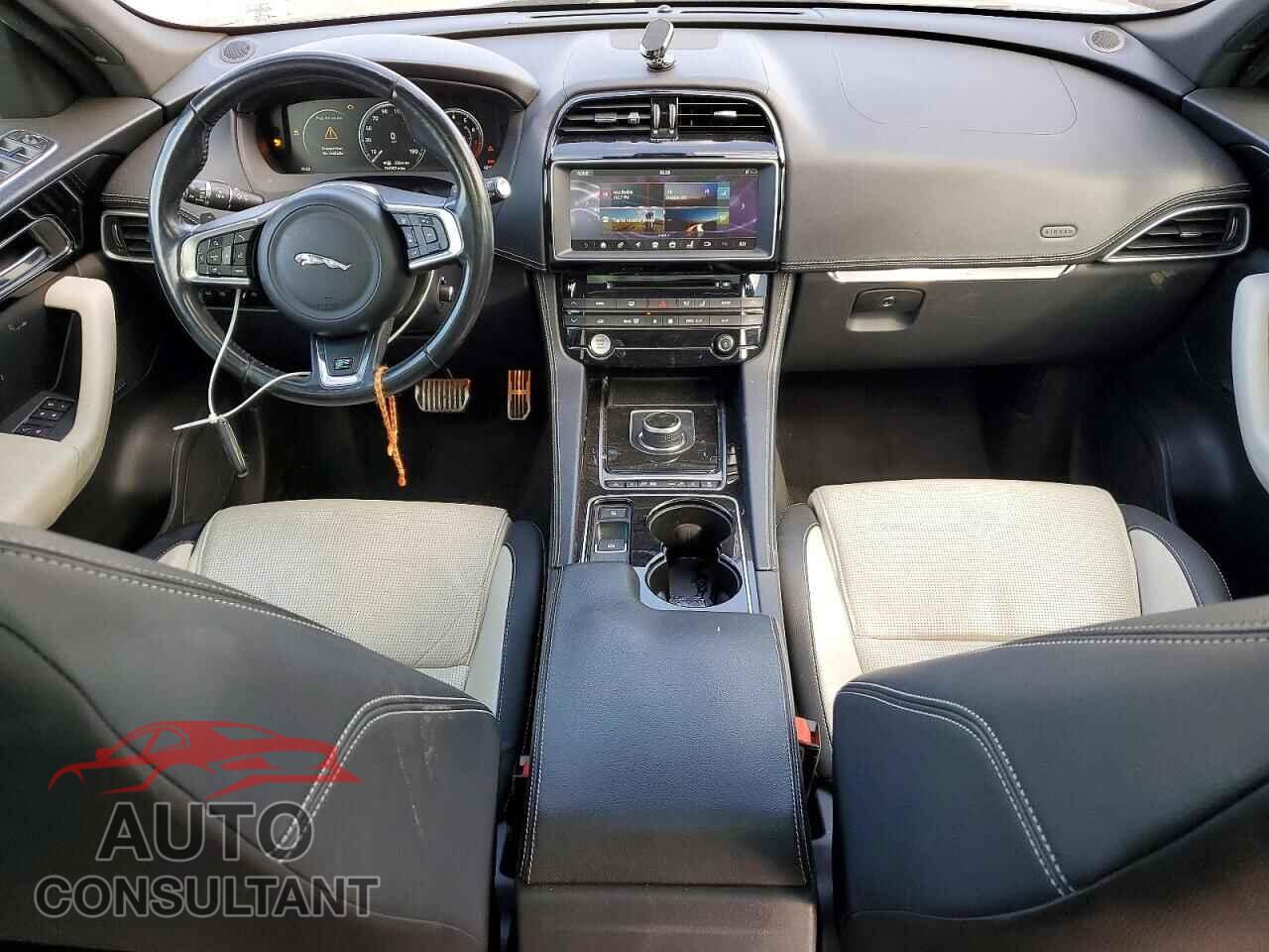 JAGUAR F-PACE 2017 - SADCL2BV8HA488794