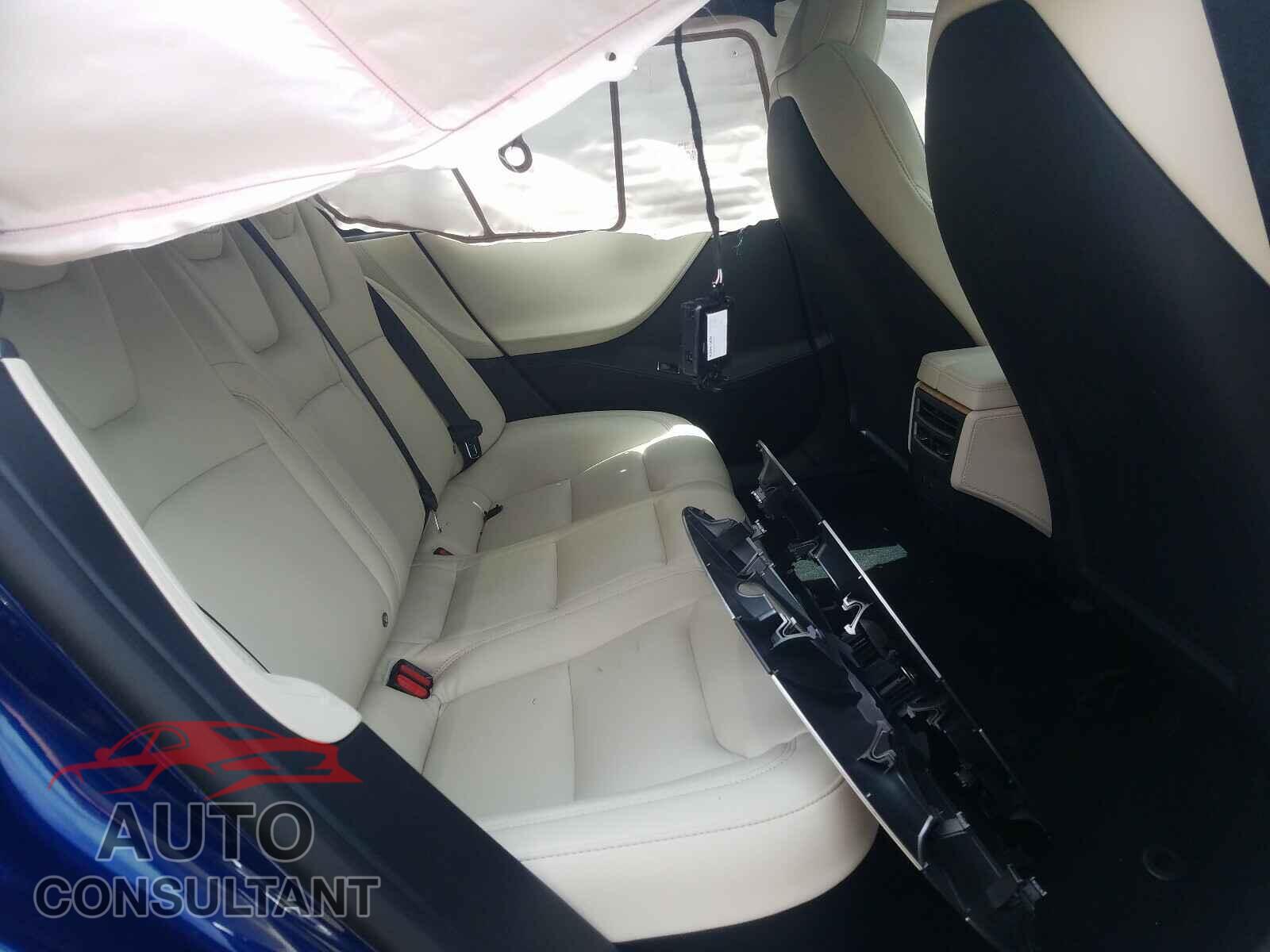 TESLA MODEL S 2020 - 5YJSA1E22LF399800