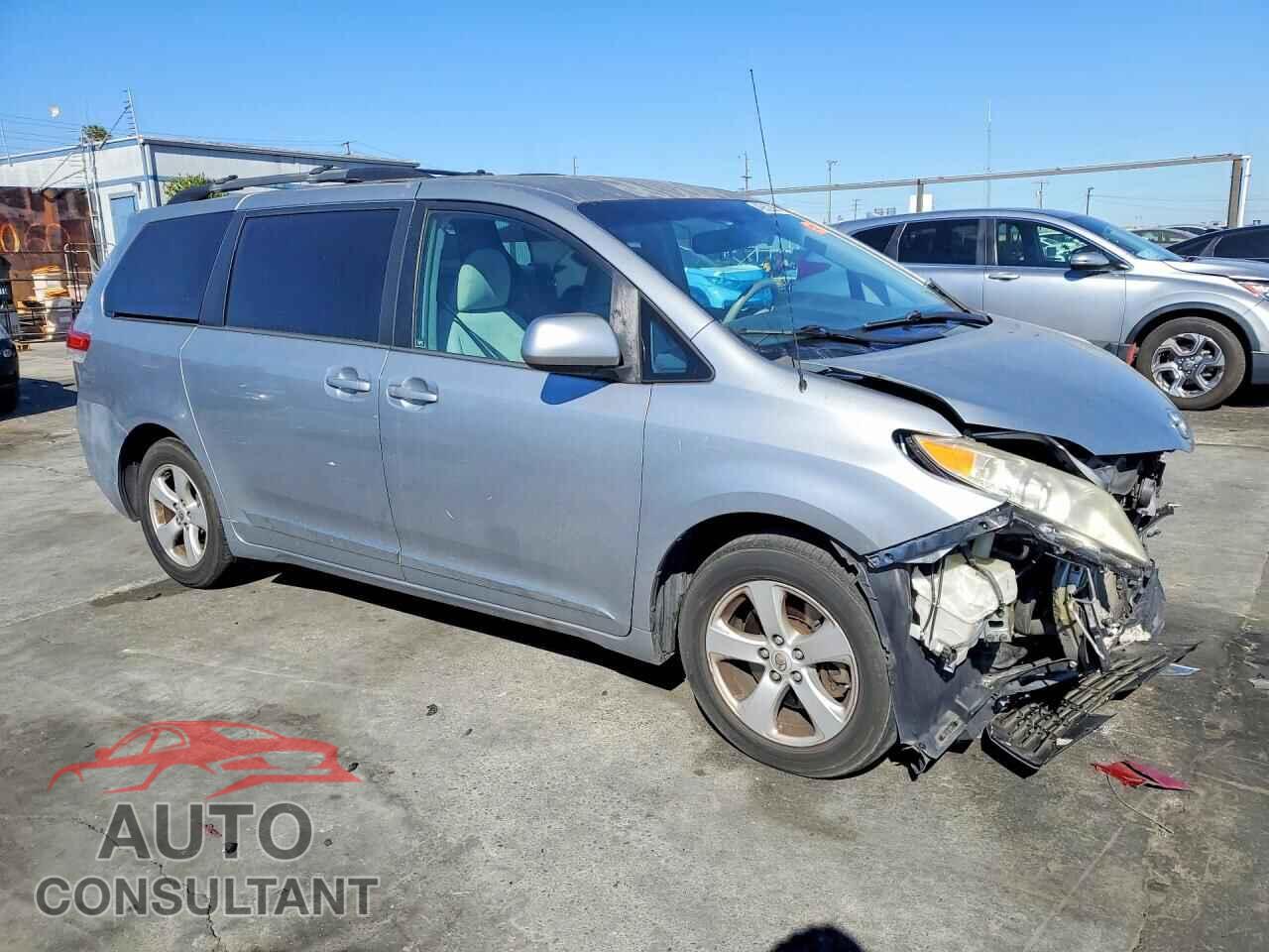 TOYOTA SIENNA 2013 - 5TDKK3DC8DS366171