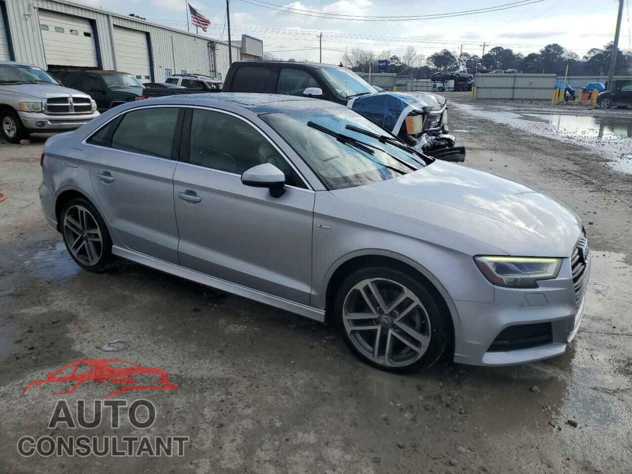 AUDI A3 2019 - WAUGUGFF1K1012238